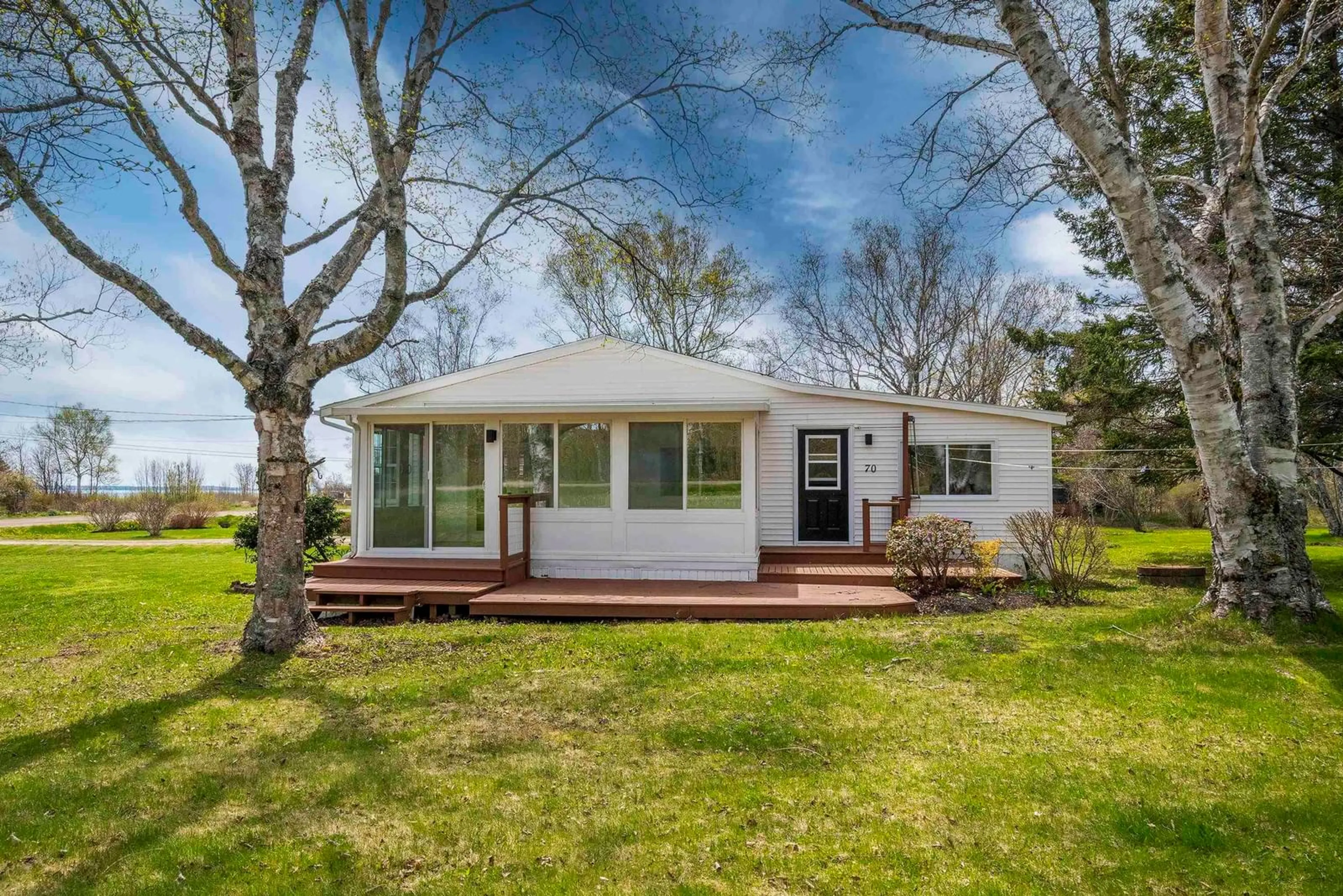 Home with vinyl exterior material, unknown for 70 Blomidon Cres, Lower Blomidon Nova Scotia B0P 1H0