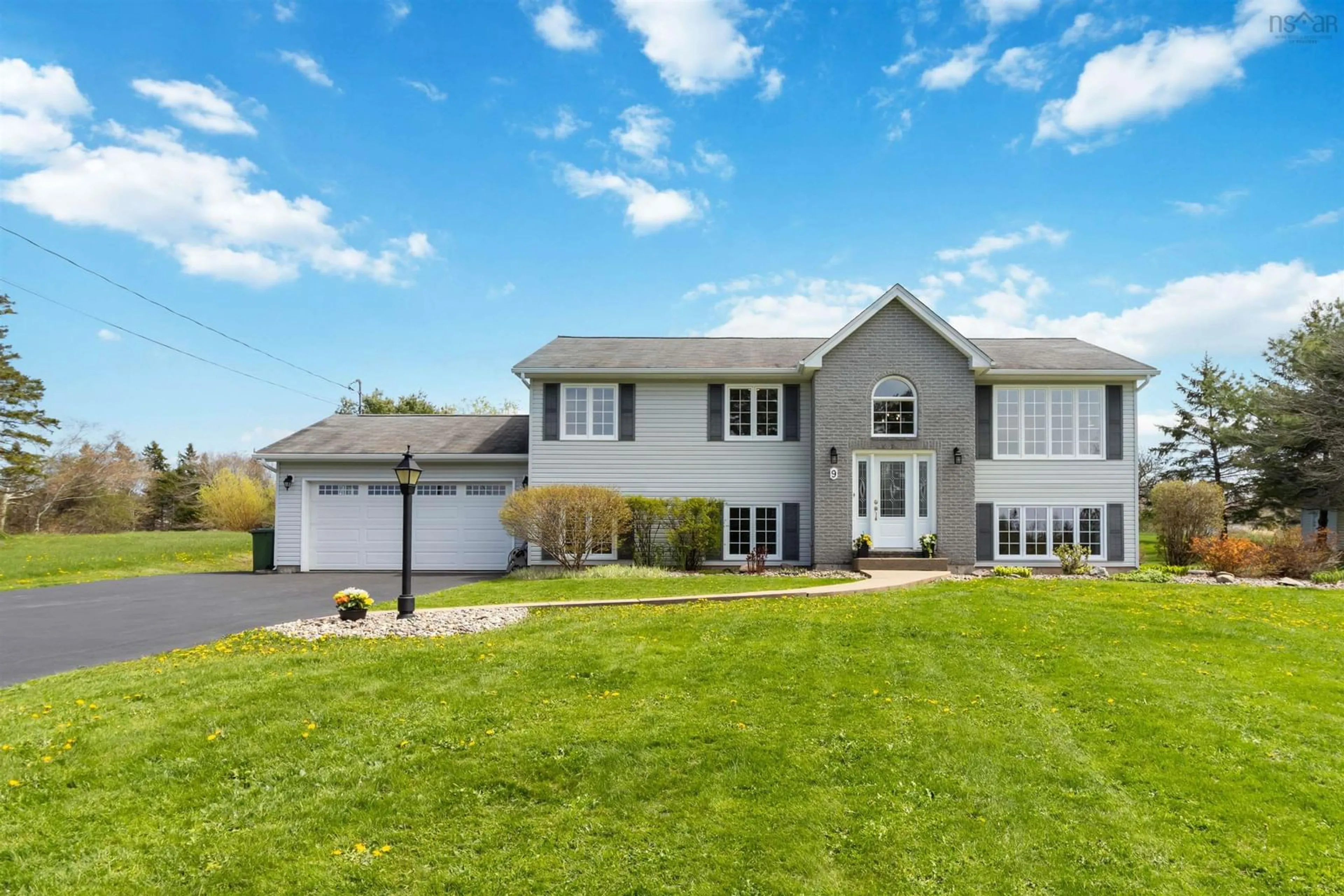 Home with vinyl exterior material, water/lake/river/ocean view for 9 Vrege Crt, Hammonds Plains Nova Scotia B4B 1K2