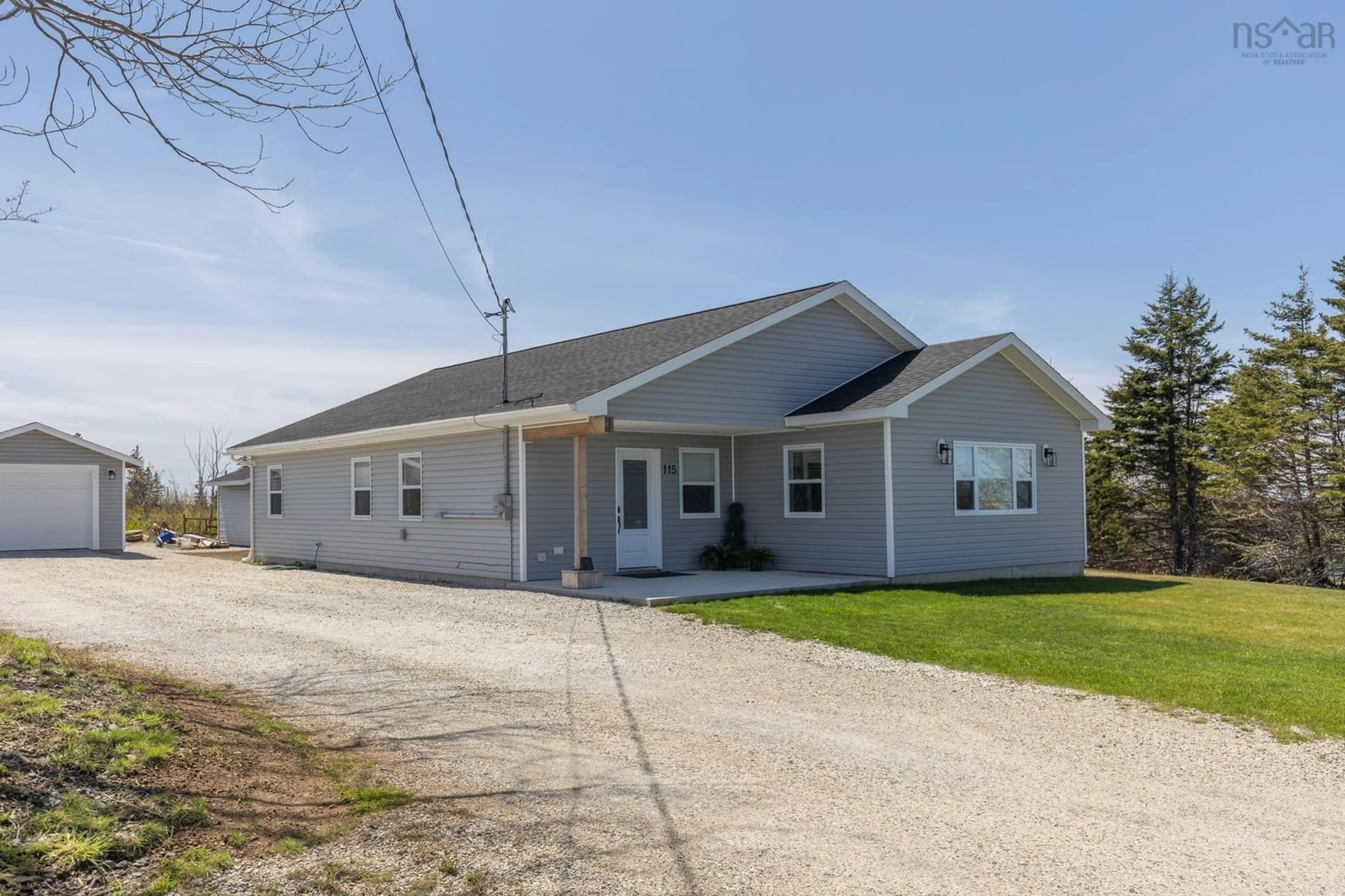 Home with vinyl exterior material, building for 115 Park Dr, Brooklyn Nova Scotia B5A 5H5