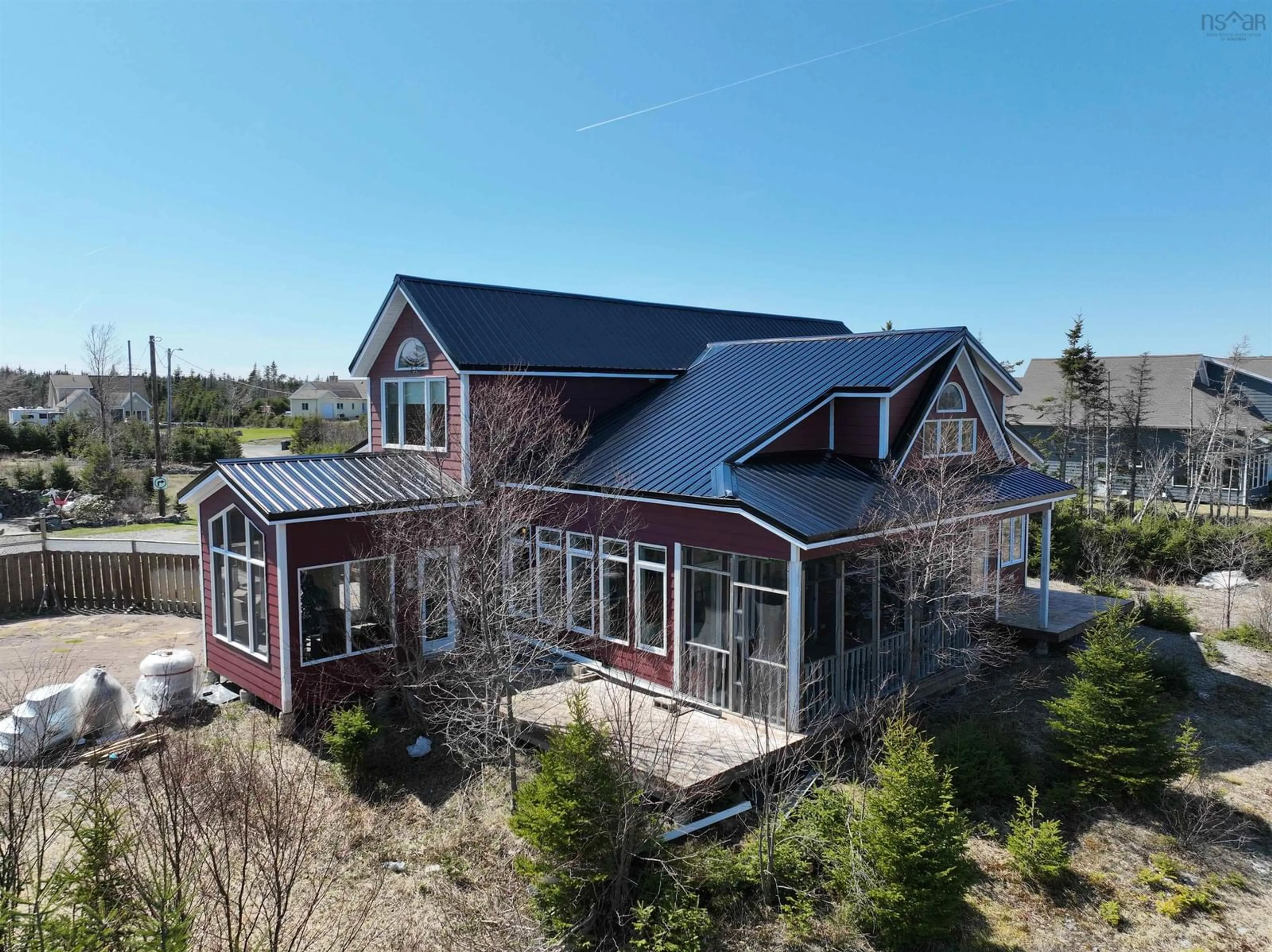 A pic from outside/outdoor area/front of a property/back of a property/a pic from drone, building for 125 Bastion Ave, Louisbourg Nova Scotia B1C 0A1