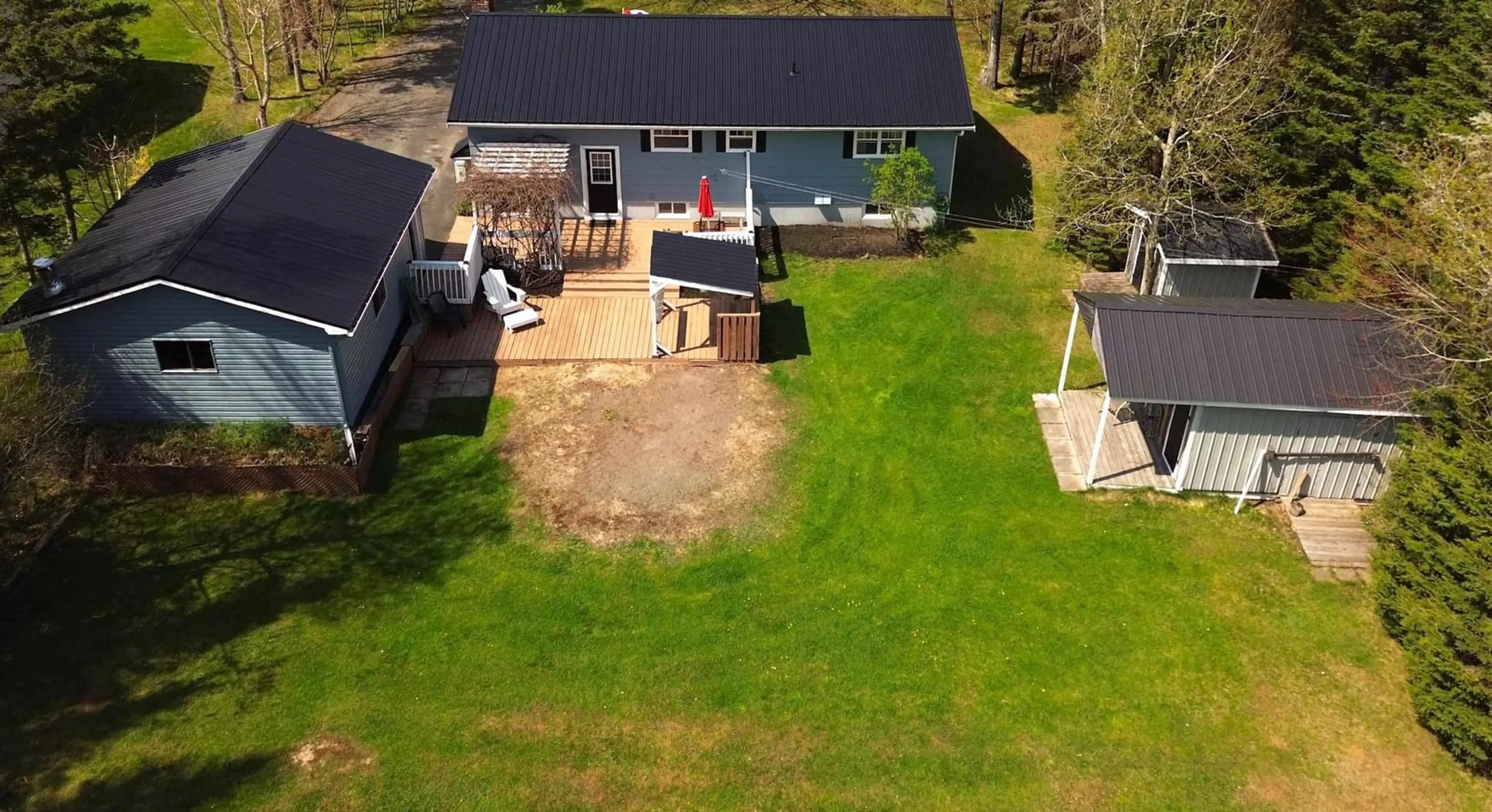 A pic from outside/outdoor area/front of a property/back of a property/a pic from drone, unknown for 972 College Rd, Valley Nova Scotia B6L 3G9