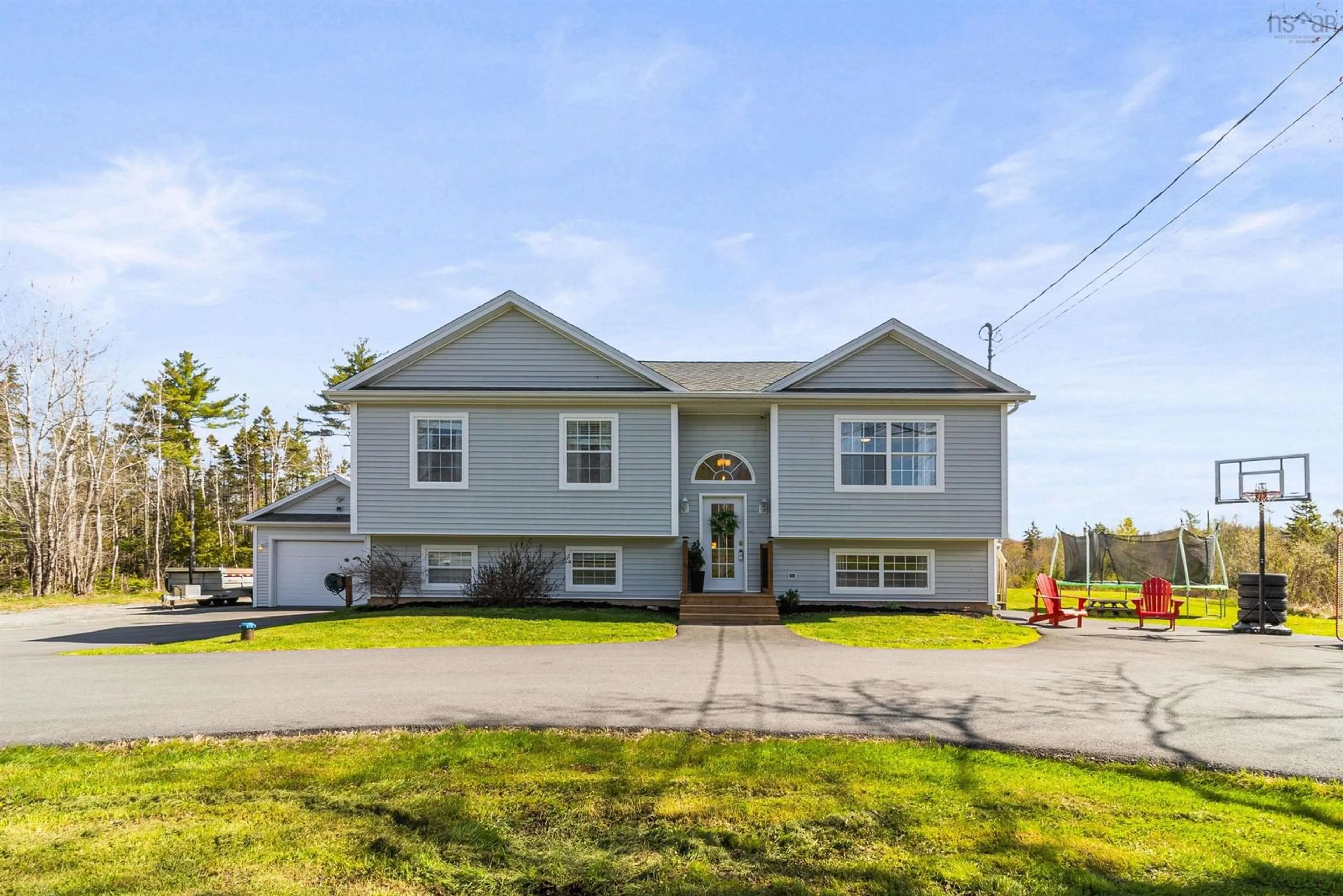 Home with vinyl exterior material, unknown for 5 Keigan Dr, Enfield Nova Scotia B2T 0G5