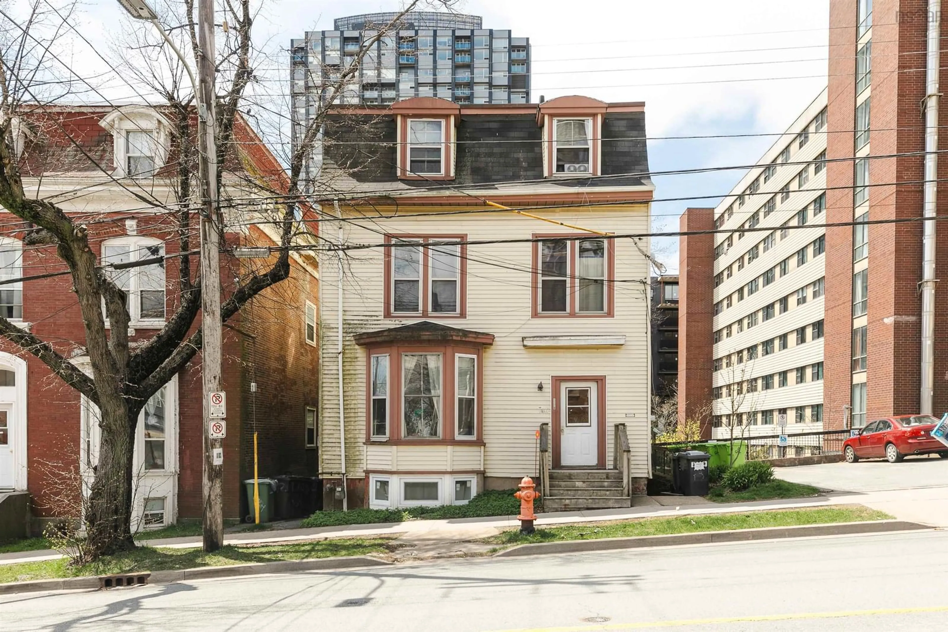 Unknown for 1178 Queen St, Halifax Nova Scotia B3H 2S3