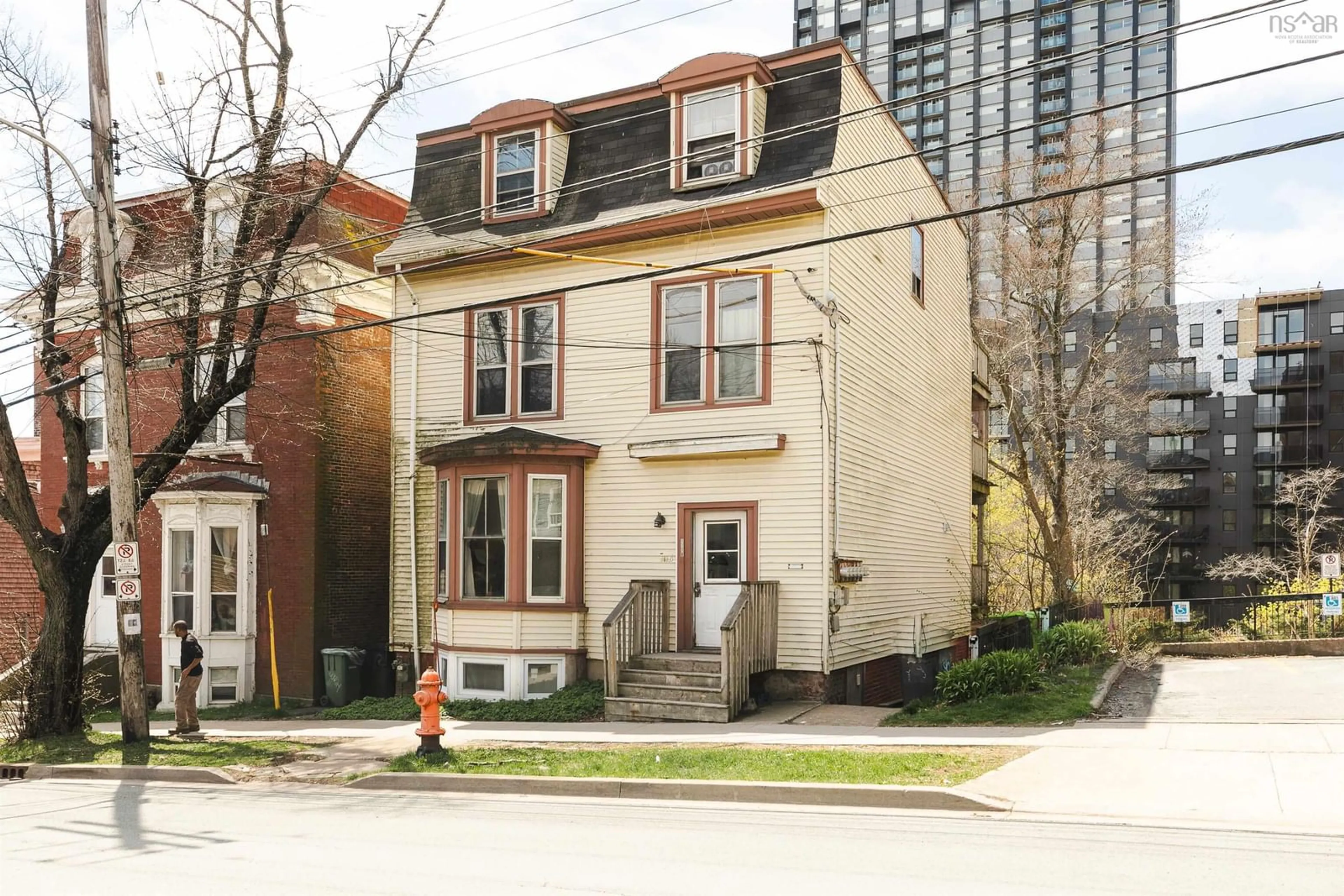 Home with brick exterior material, street for 1178 Queen St, Halifax Nova Scotia B3H 2S3