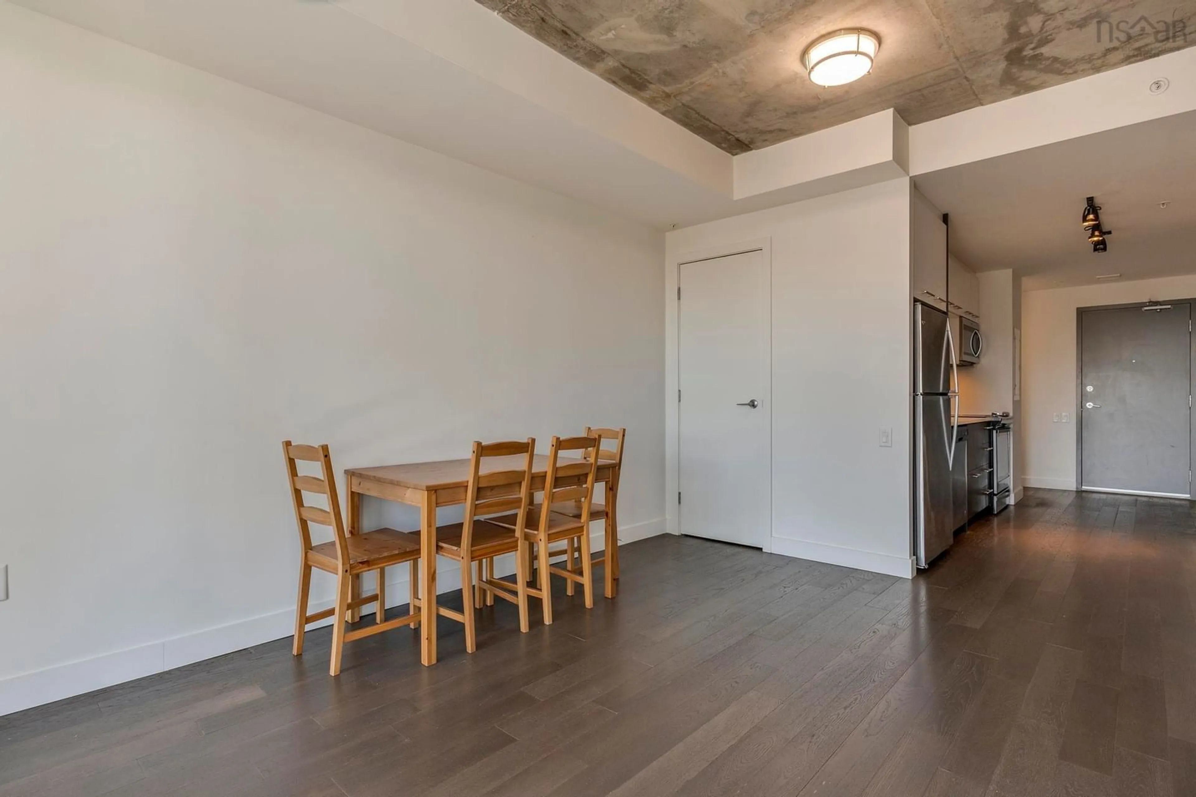 A pic of a room for 1048 Wellington St #813, Halifax Nova Scotia B3H 0C2