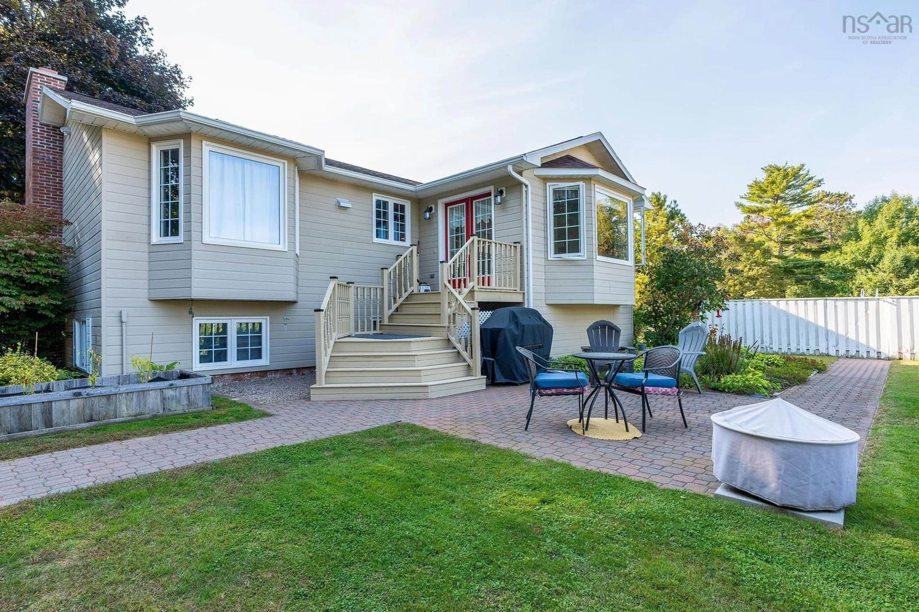 Home with vinyl exterior material, unknown for 99 Krista Dr, Wilmot Nova Scotia B0P 1W0