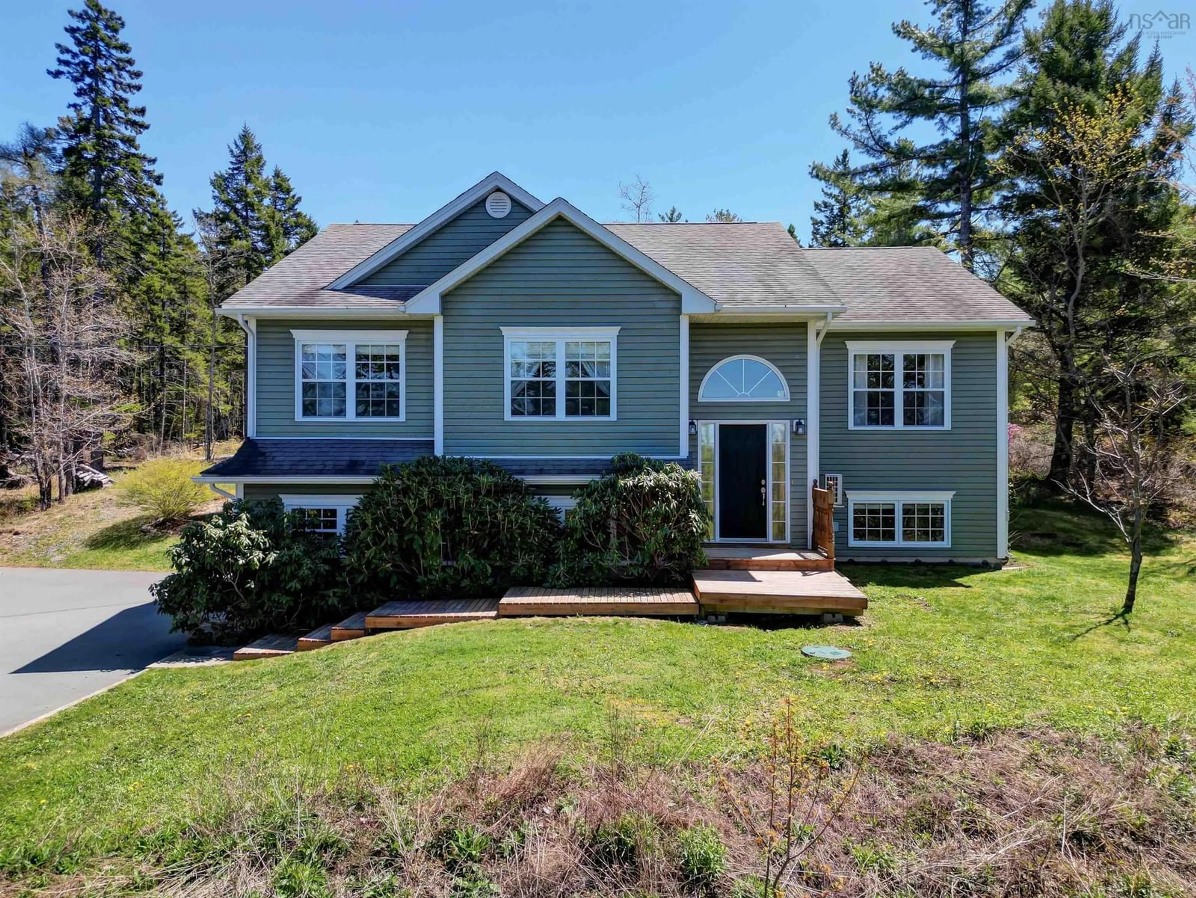 Home with vinyl exterior material, unknown for 162 Beaverbrook Dr, Fall River Nova Scotia B2T 0J6