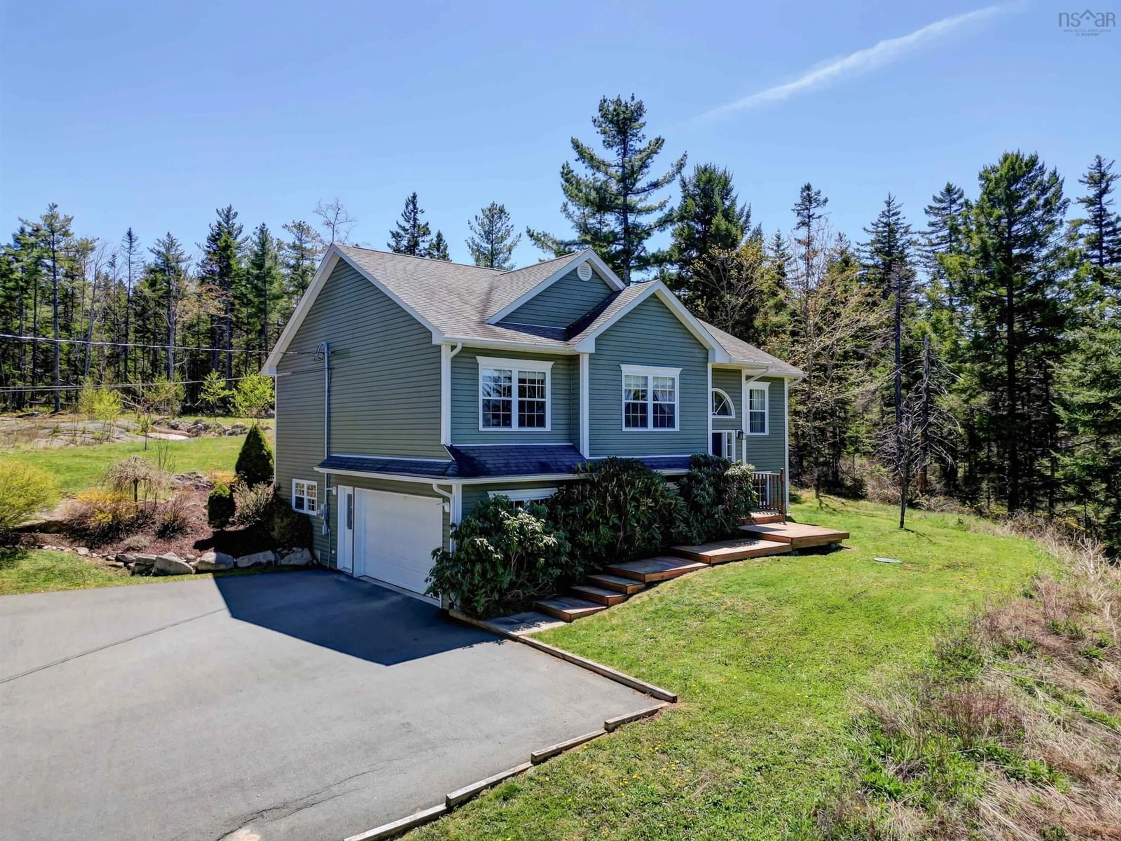 Home with vinyl exterior material, street for 162 Beaverbrook Dr, Fall River Nova Scotia B2T 0J6