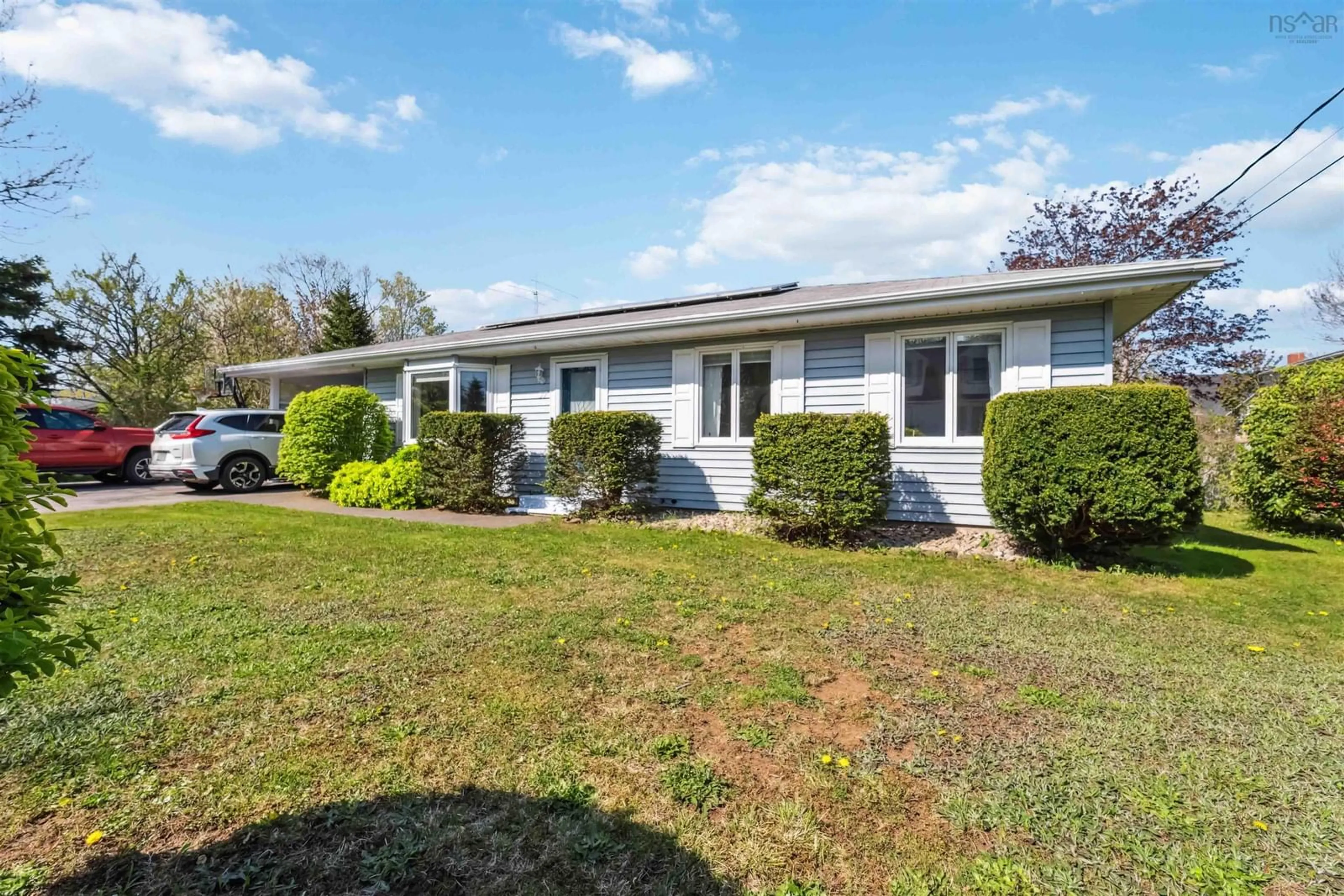 Home with vinyl exterior material, unknown for 57 First Ave, Digby Nova Scotia B0V 1A0