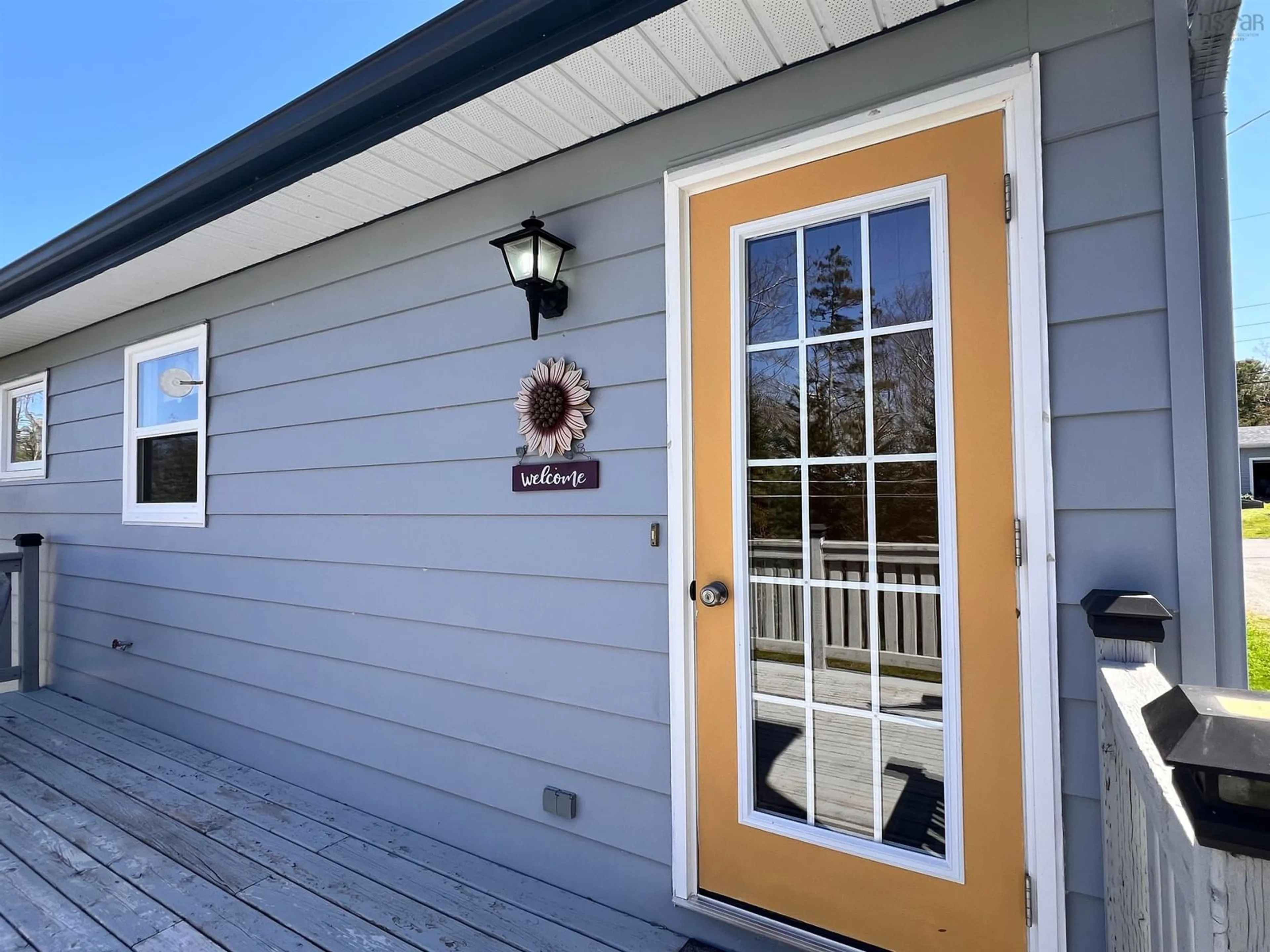 Home with vinyl exterior material, unknown for 187 Harriet St, Shelburne Nova Scotia B0T 1W0