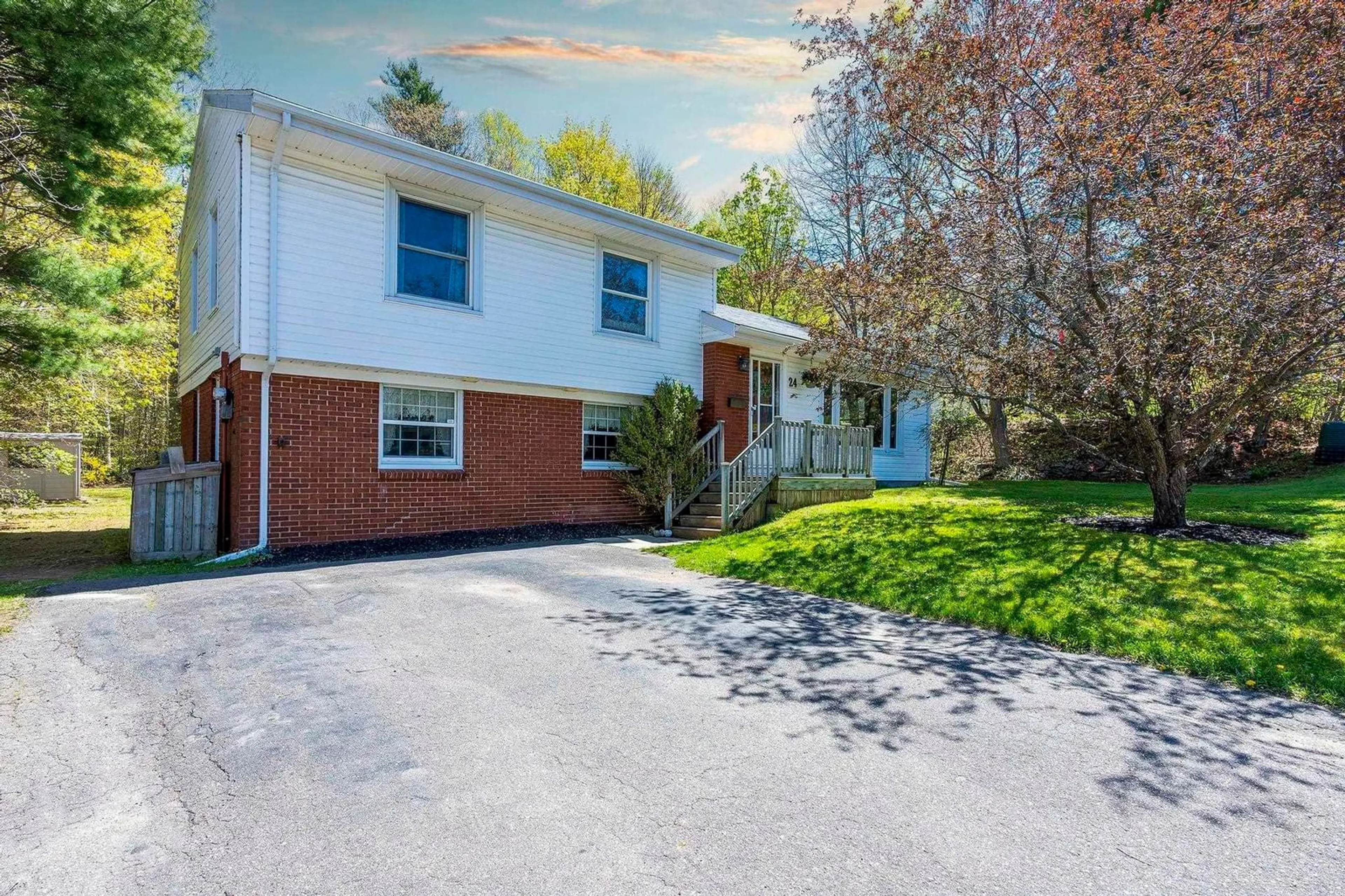 Unknown for 24 Grant St, Kentville Nova Scotia B4N 2S4