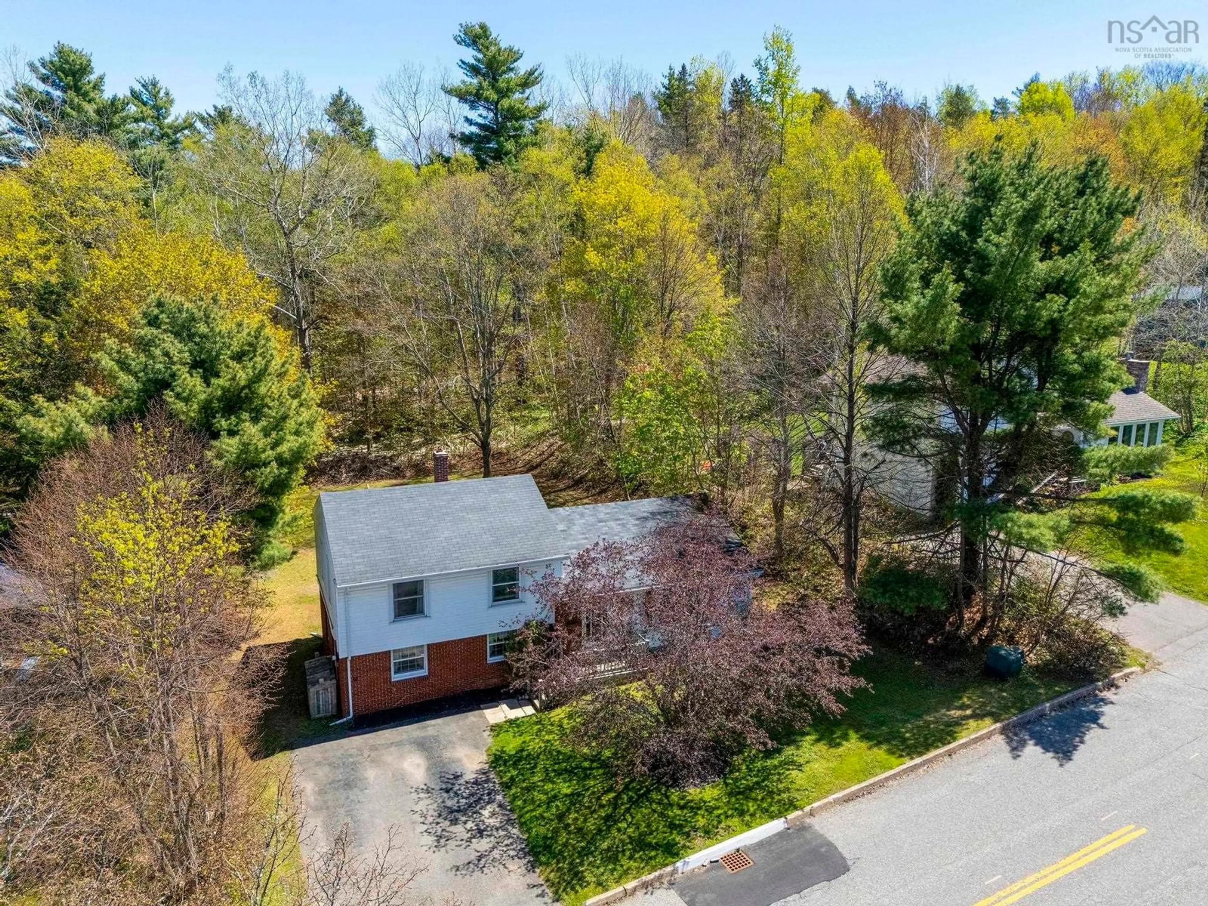 A pic from outside/outdoor area/front of a property/back of a property/a pic from drone, unknown for 24 Grant St, Kentville Nova Scotia B4N 2S4