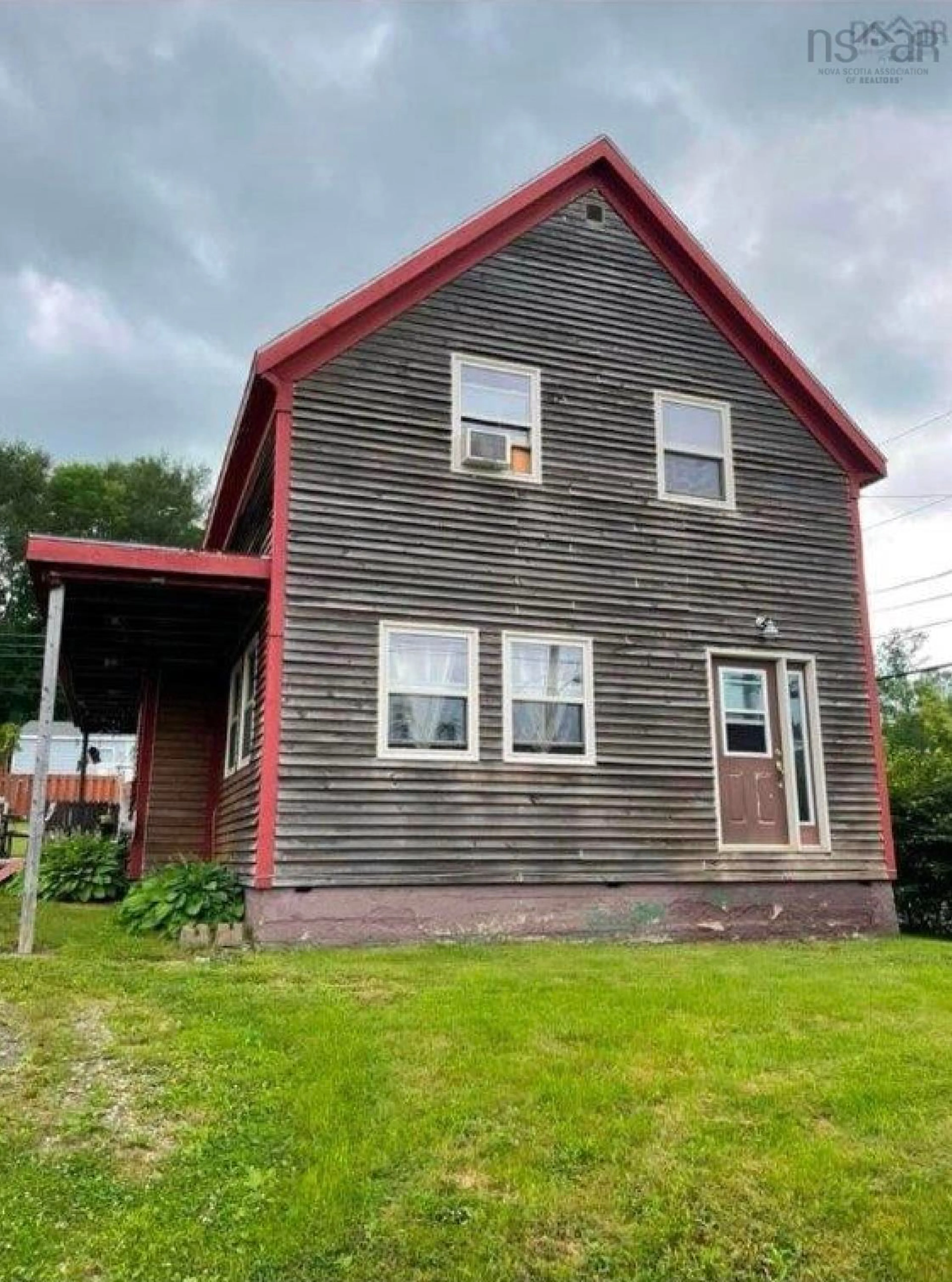 Home with vinyl exterior material, building for 443 Murry St, Mulgrave Nova Scotia B0E 2G0