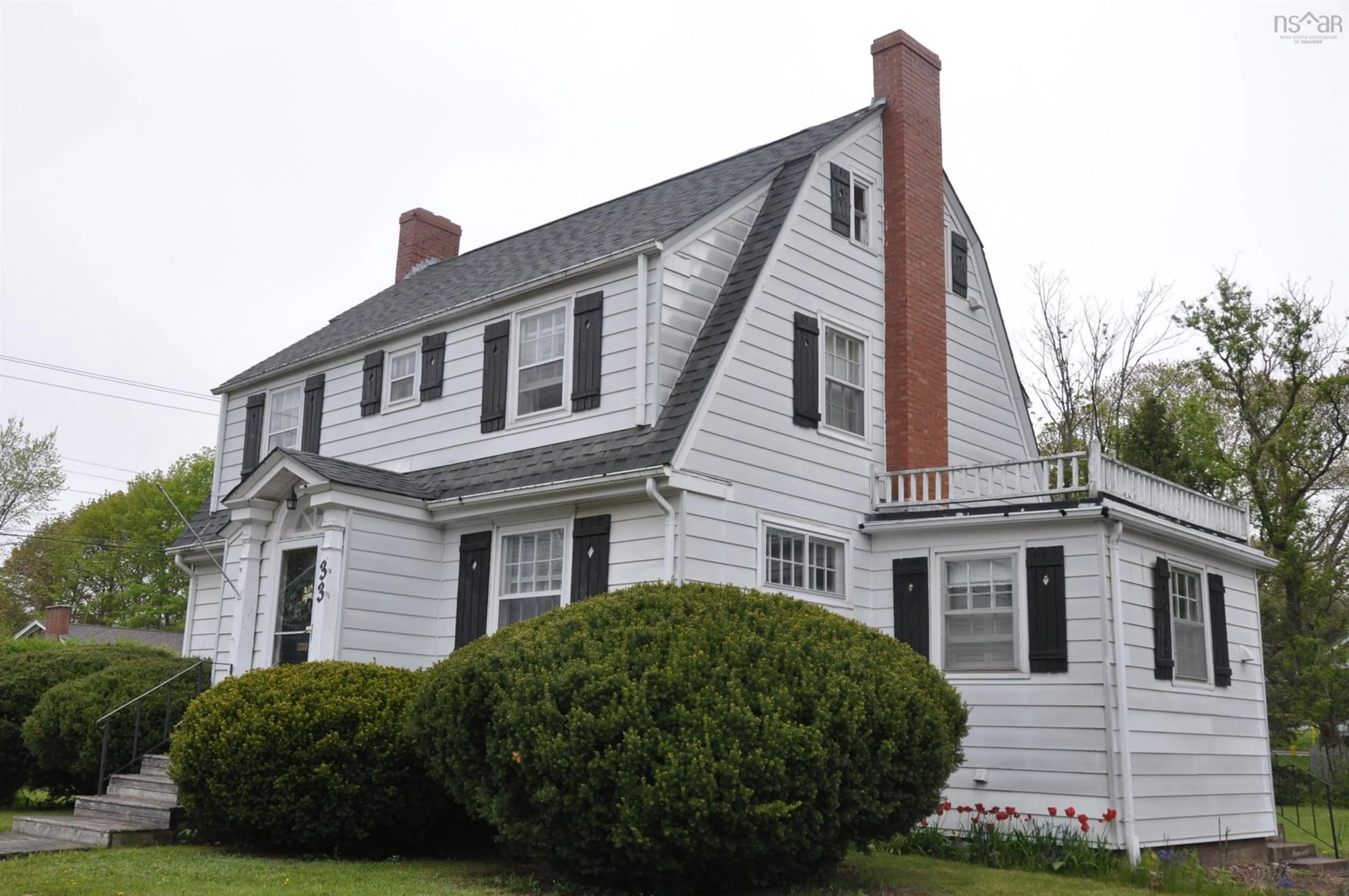 Home with vinyl exterior material, street for 33 Caldwell St, Kentville Nova Scotia B4N 2C7