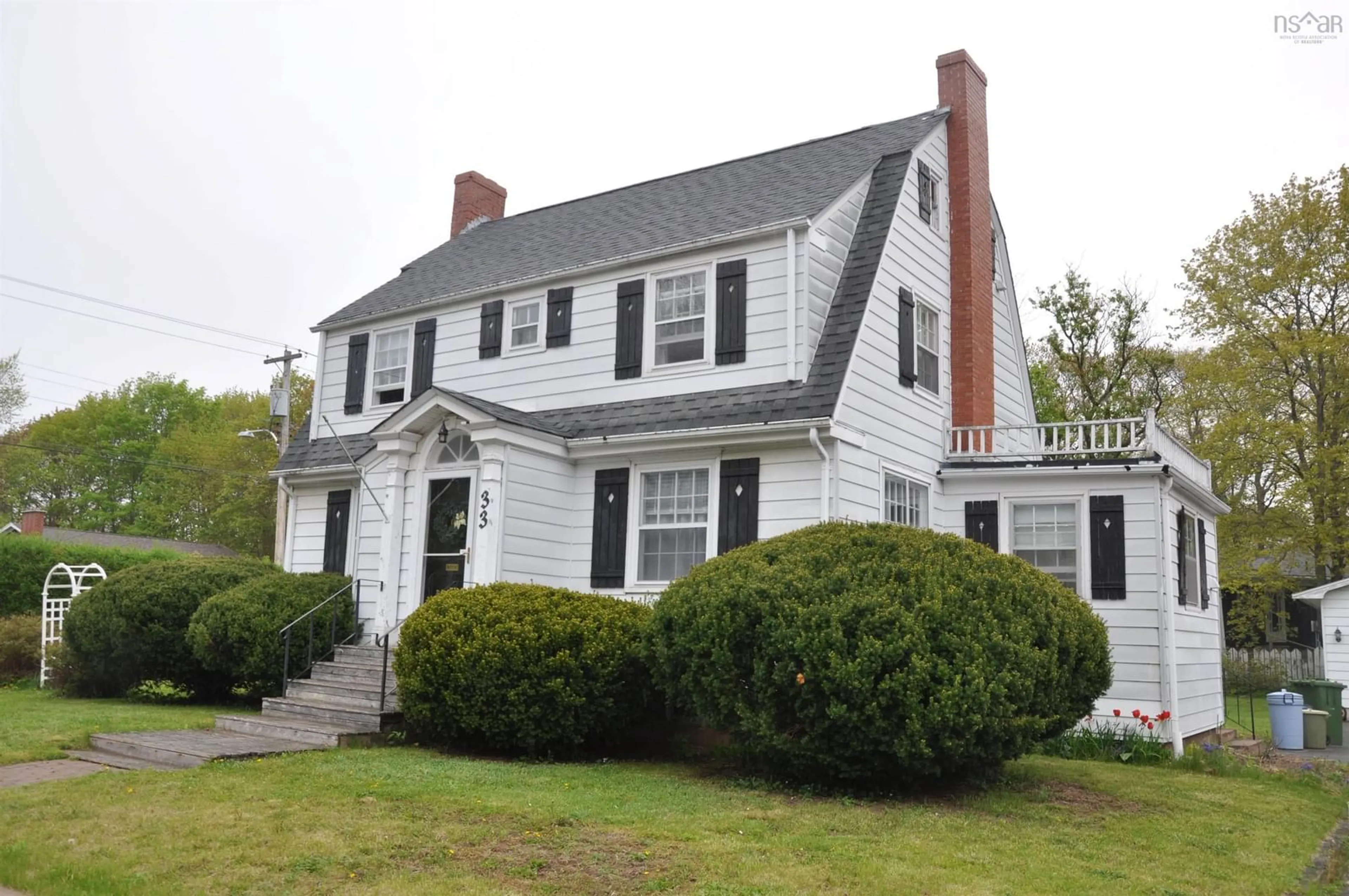 Home with vinyl exterior material, street for 33 Caldwell St, Kentville Nova Scotia B4N 2C7