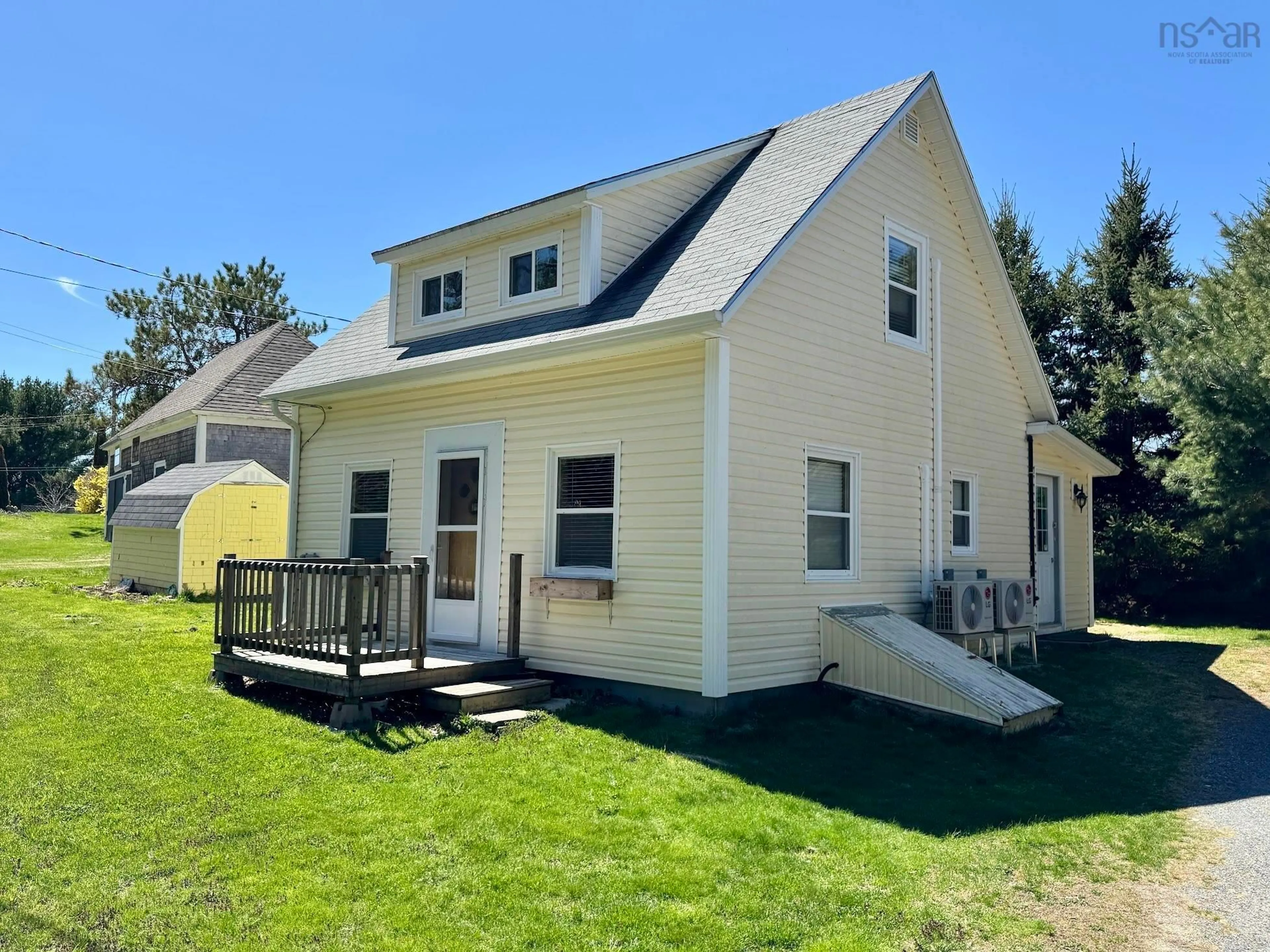Home with vinyl exterior material, unknown for 53 Leary Fraser Rd, Dayspring Nova Scotia B4V 3J5