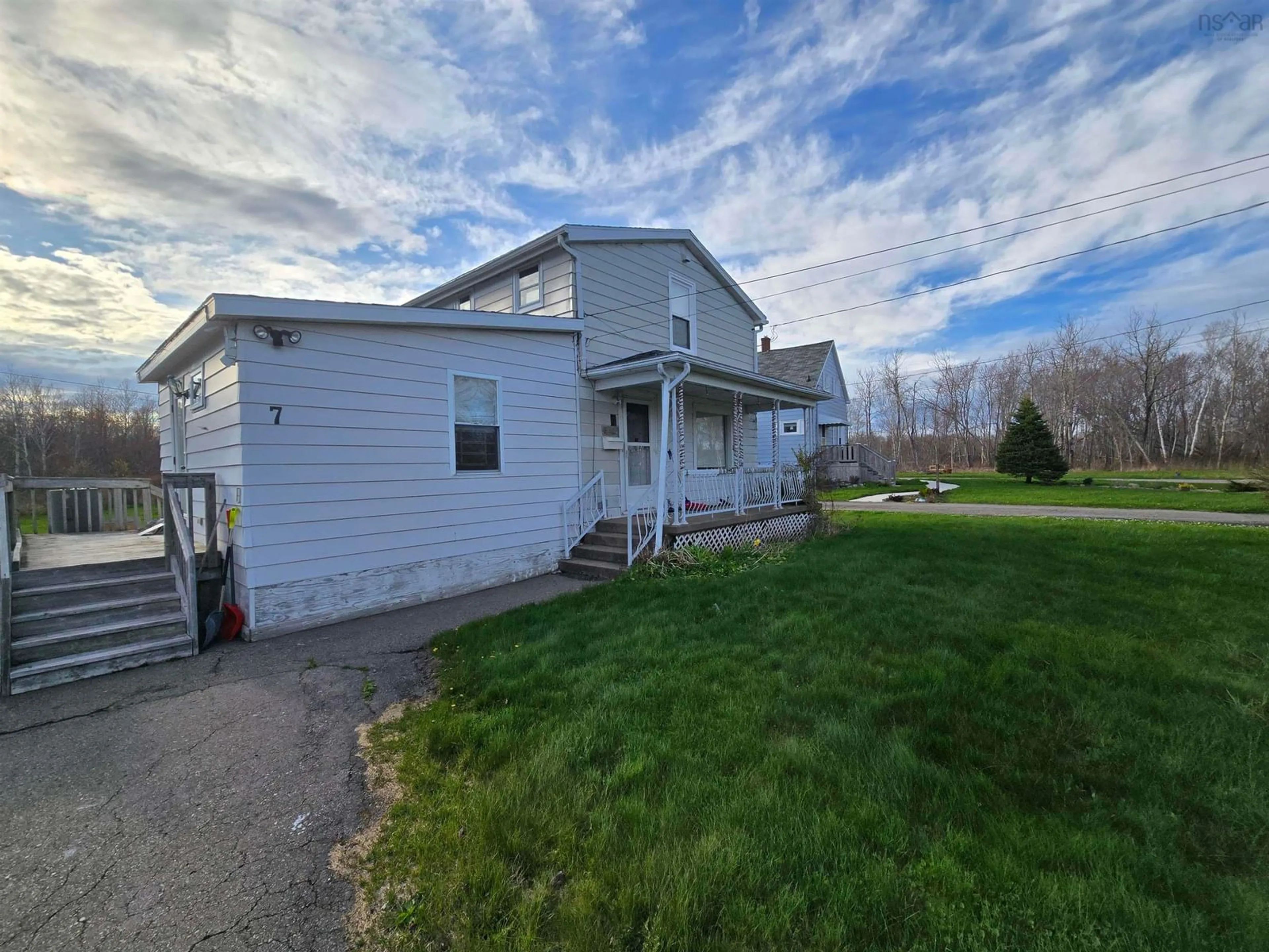 A pic from outside/outdoor area/front of a property/back of a property/a pic from drone, unknown for 7 Cochrane St, Glace Bay Nova Scotia B1A 2W5