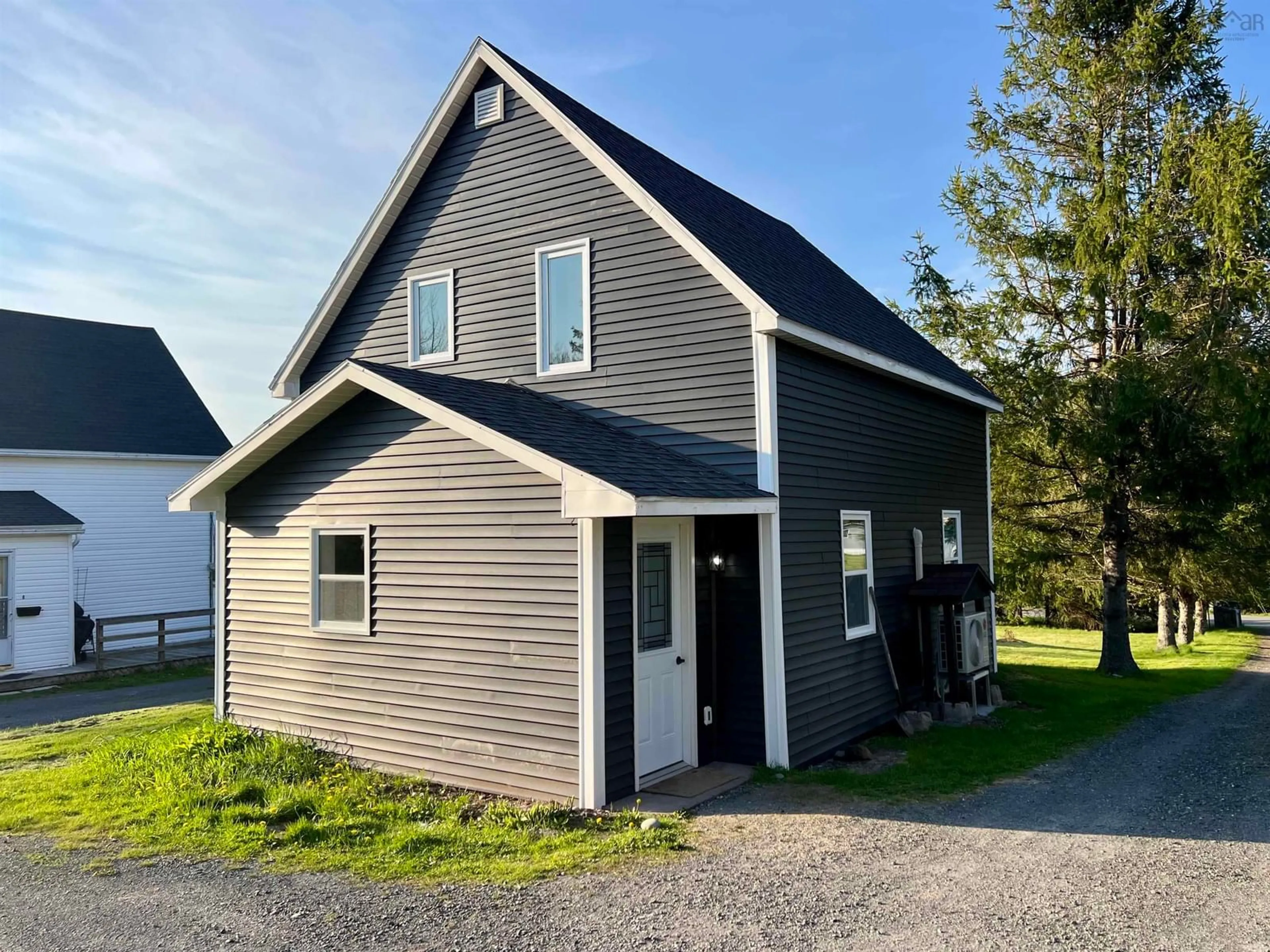 Home with vinyl exterior material, building for 2185 Union St, Westville Nova Scotia B0K 2A0