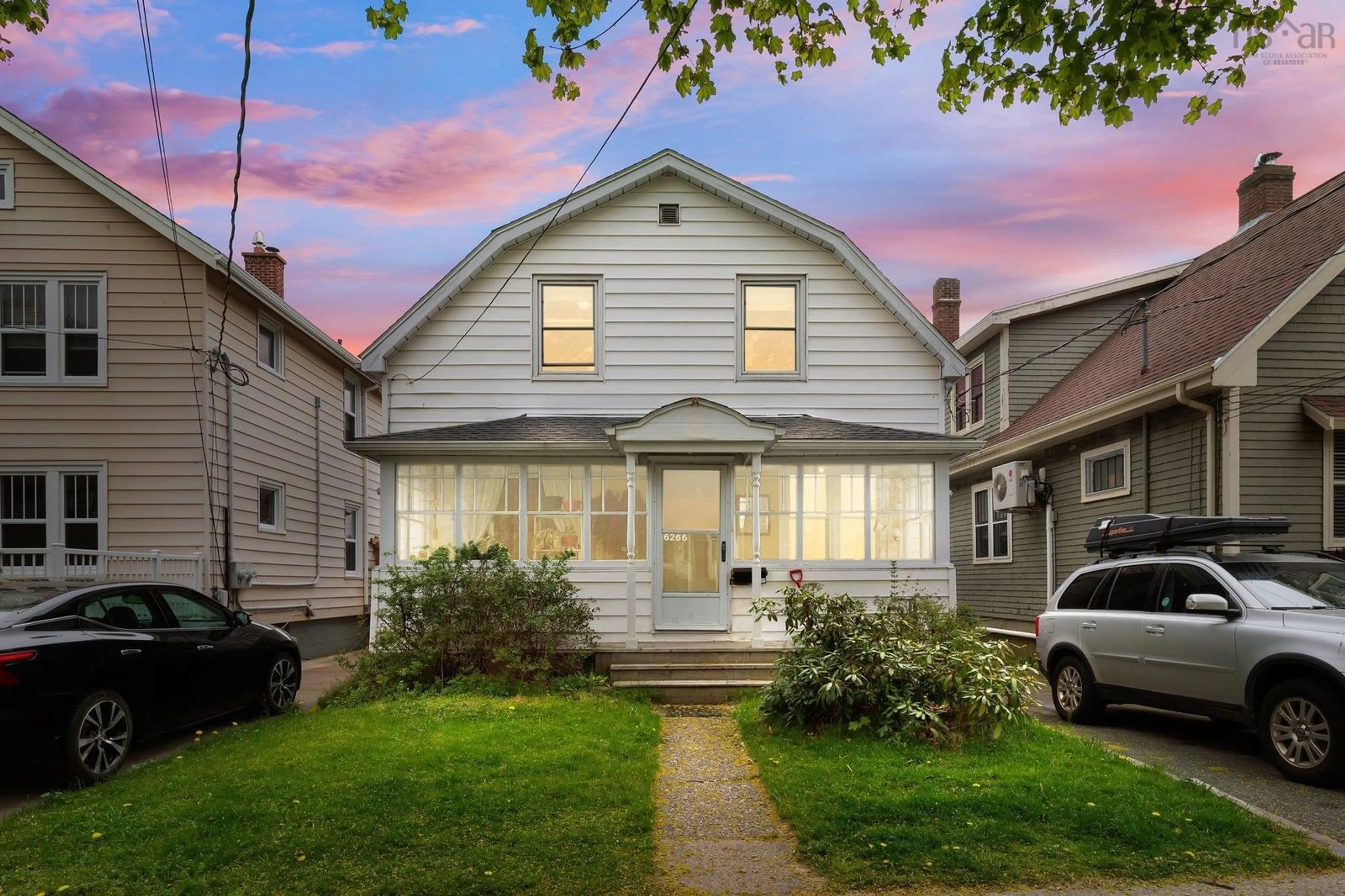 Home with vinyl exterior material, street for 6266 Willow St, Halifax Nova Scotia B3L 1N9