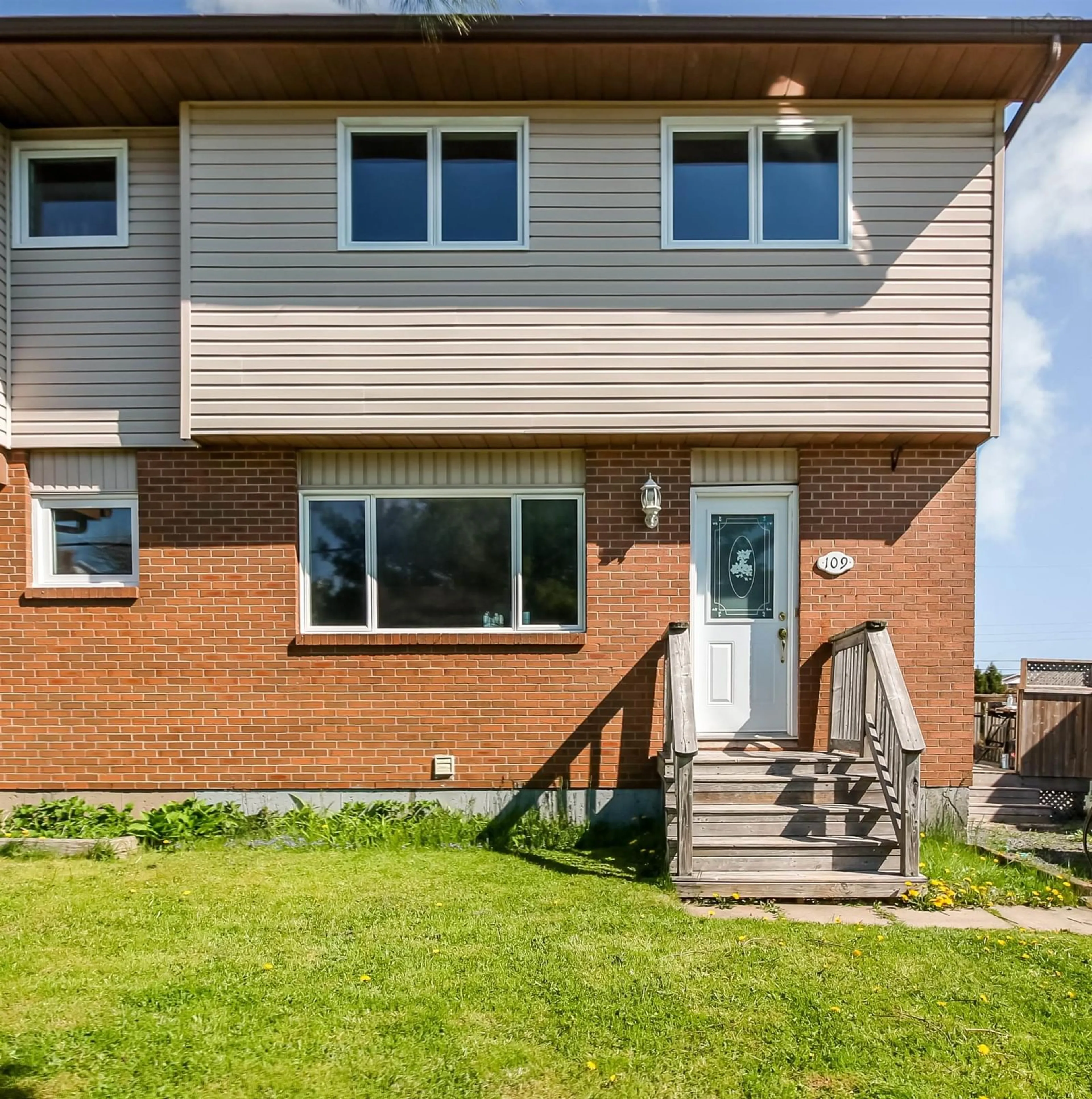 Home with brick exterior material, street for 109 Hampton Green, Dartmouth Nova Scotia B2V 2A8
