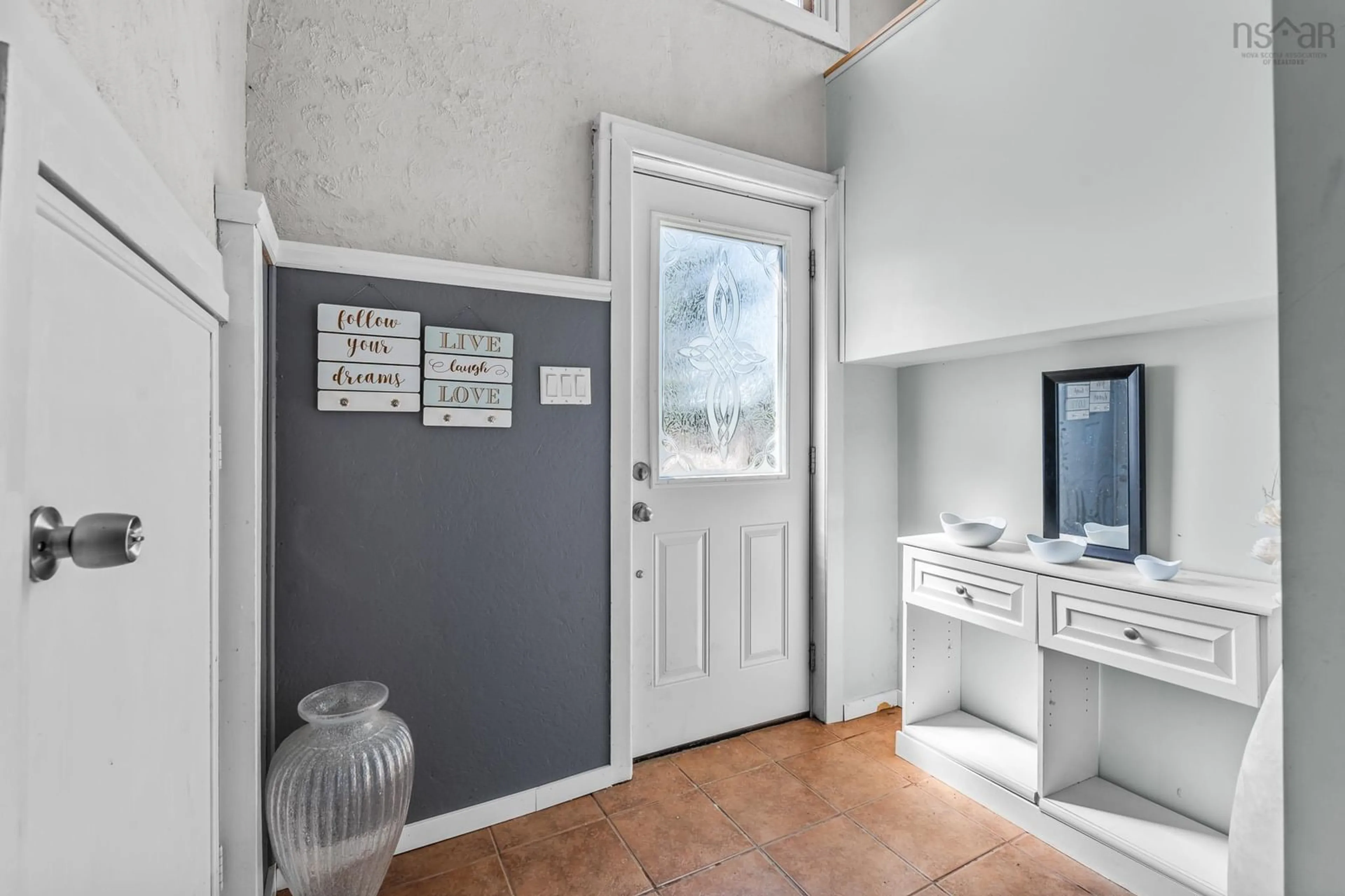 Indoor entryway for 4574 Highway 2, Wellington Nova Scotia B2T 1B8