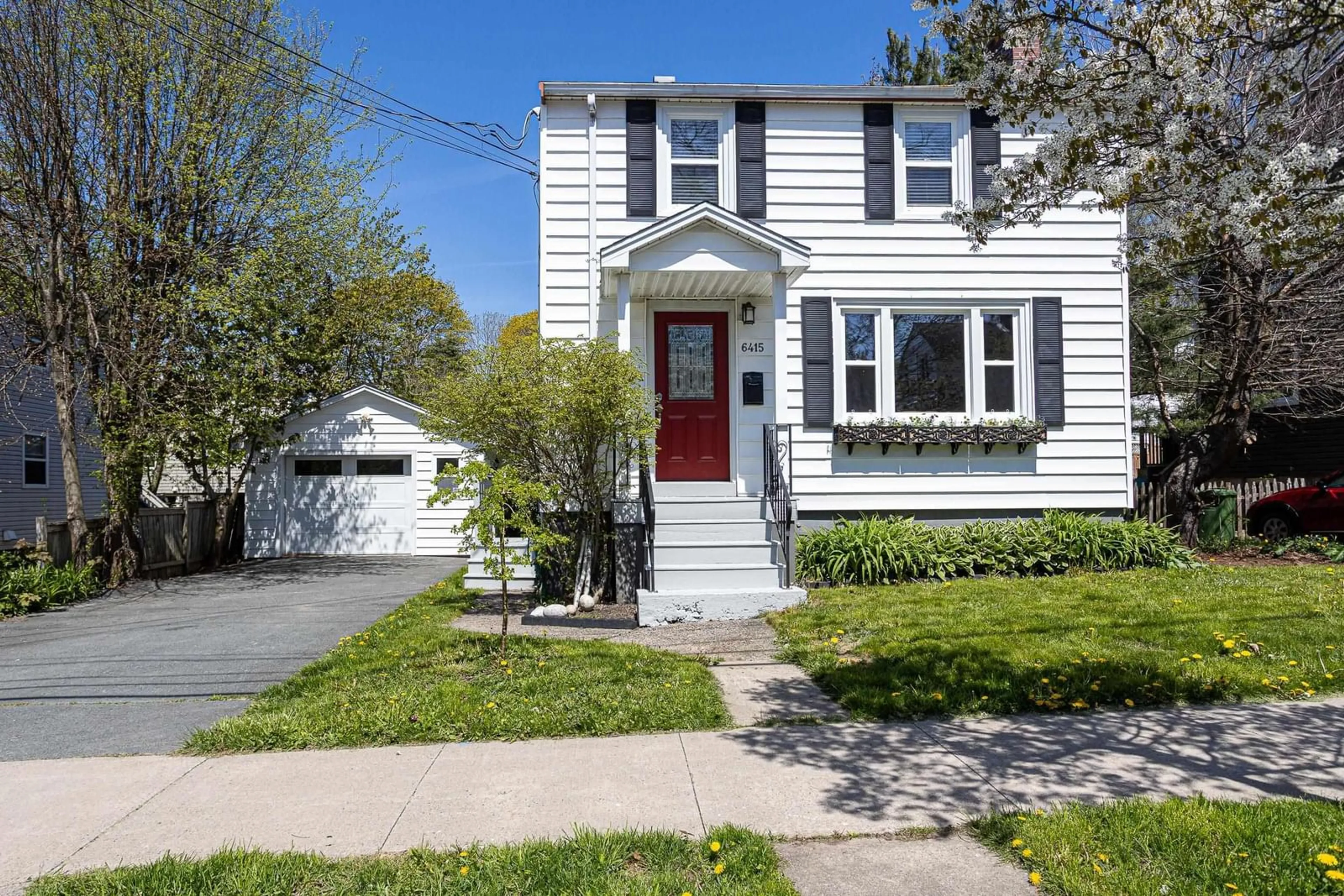 Home with vinyl exterior material, street for 6415 Seaforth St, Halifax Nova Scotia B3L 1R1
