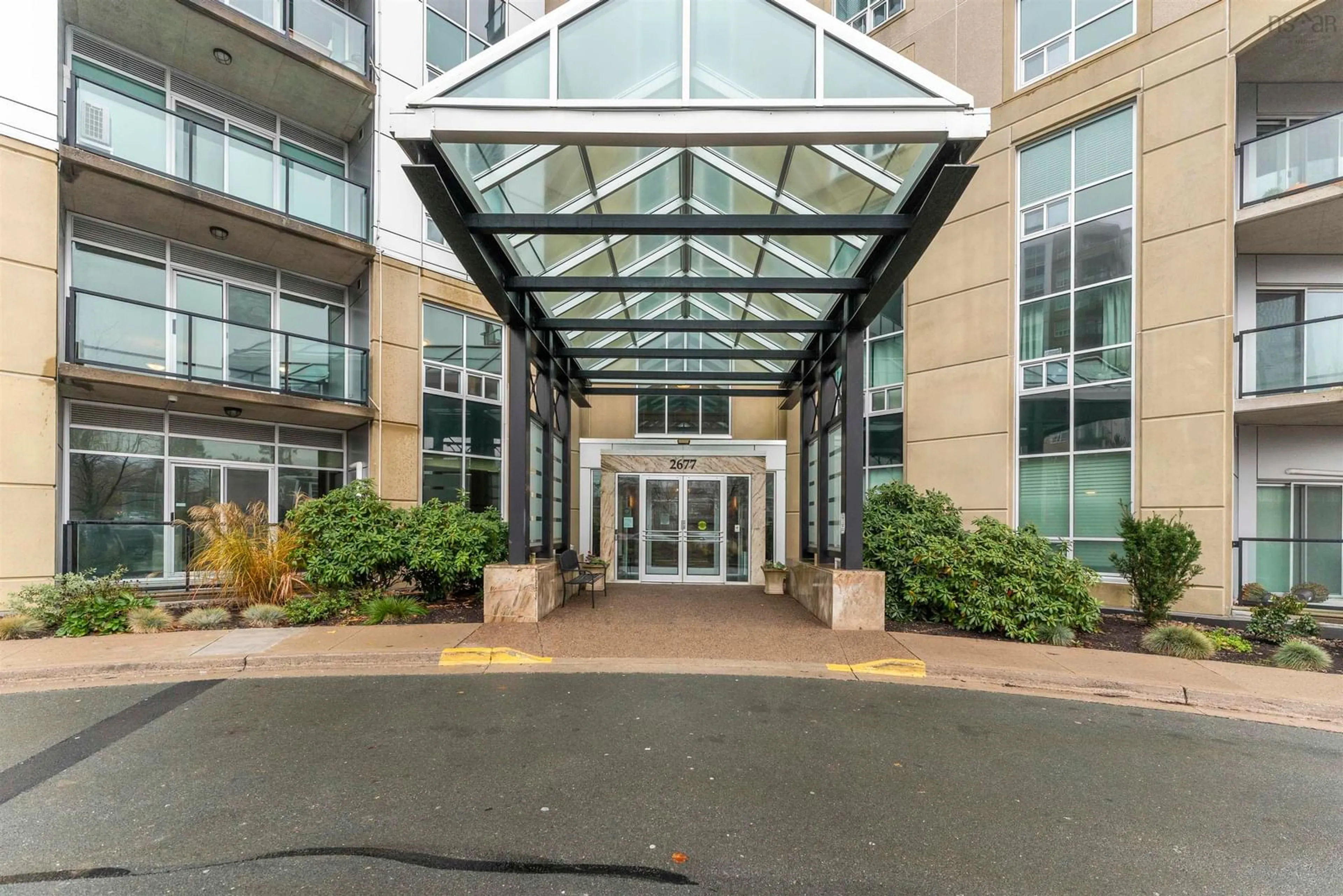 Indoor foyer for 2677 Gladstone St #102, Halifax Nova Scotia B3K 0A3