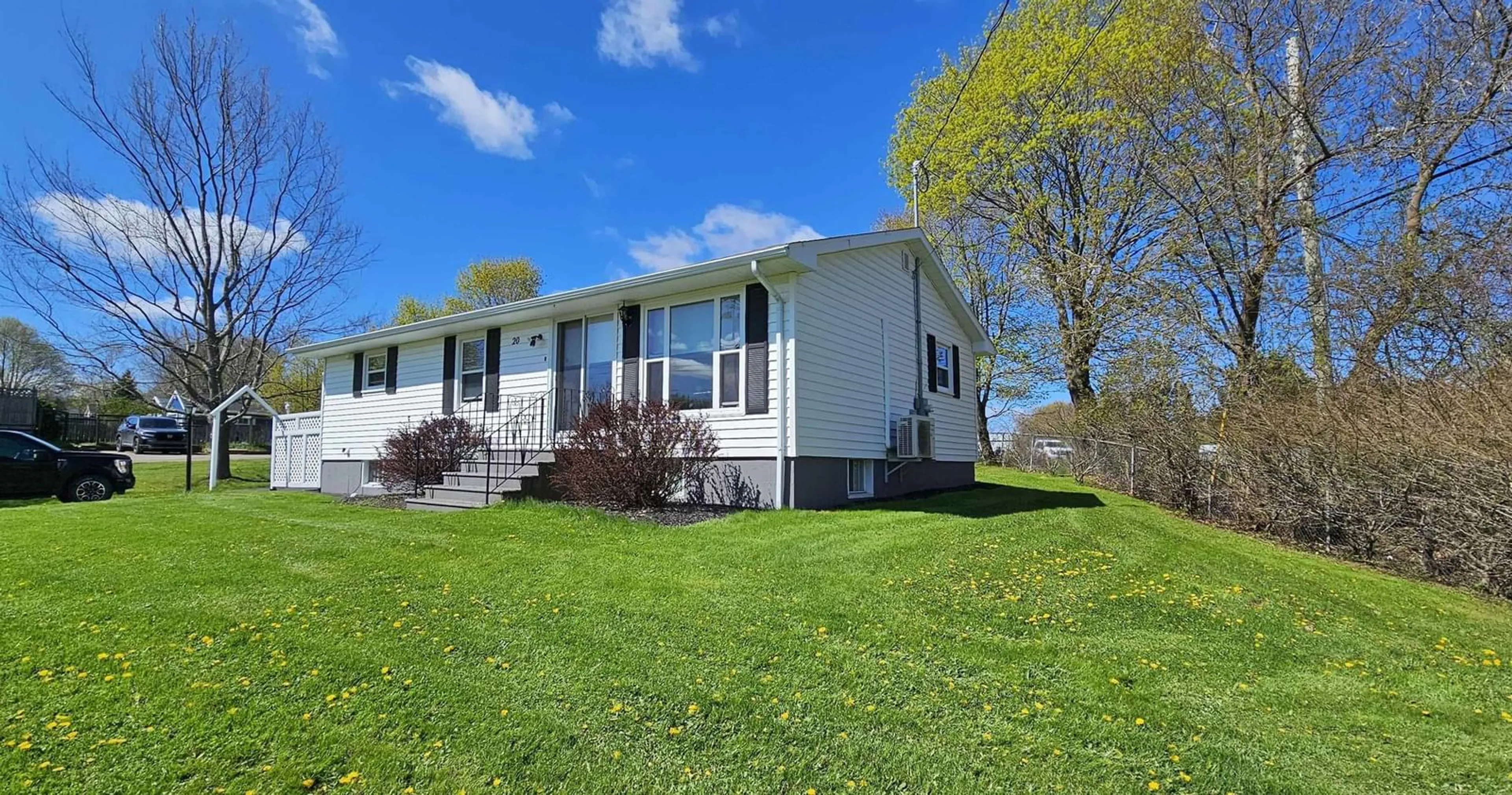 Home with vinyl exterior material, water/lake/river/ocean view for 20 James St, Truro Nova Scotia B2N 3A1