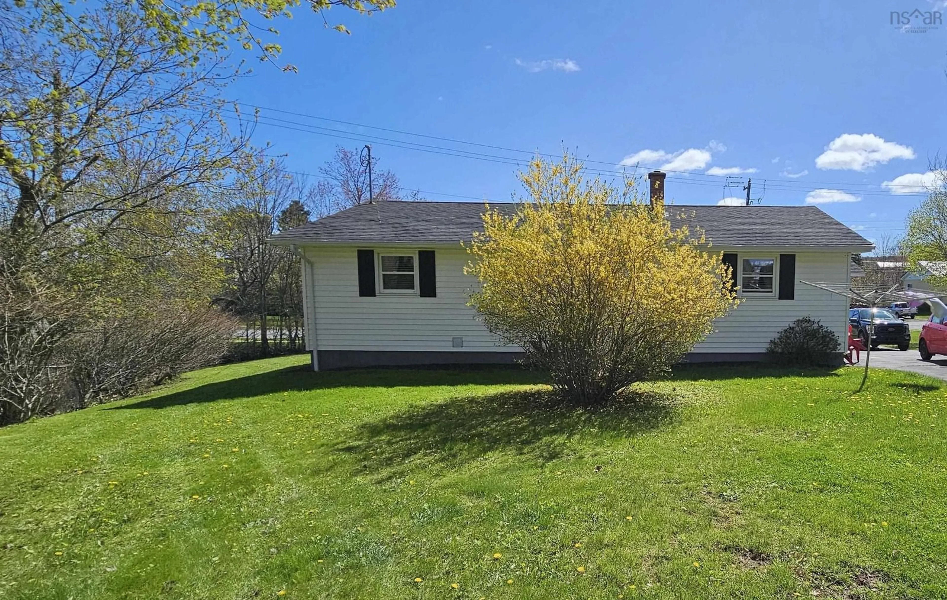 A pic from outside/outdoor area/front of a property/back of a property/a pic from drone, street for 20 James St, Truro Nova Scotia B2N 3A1
