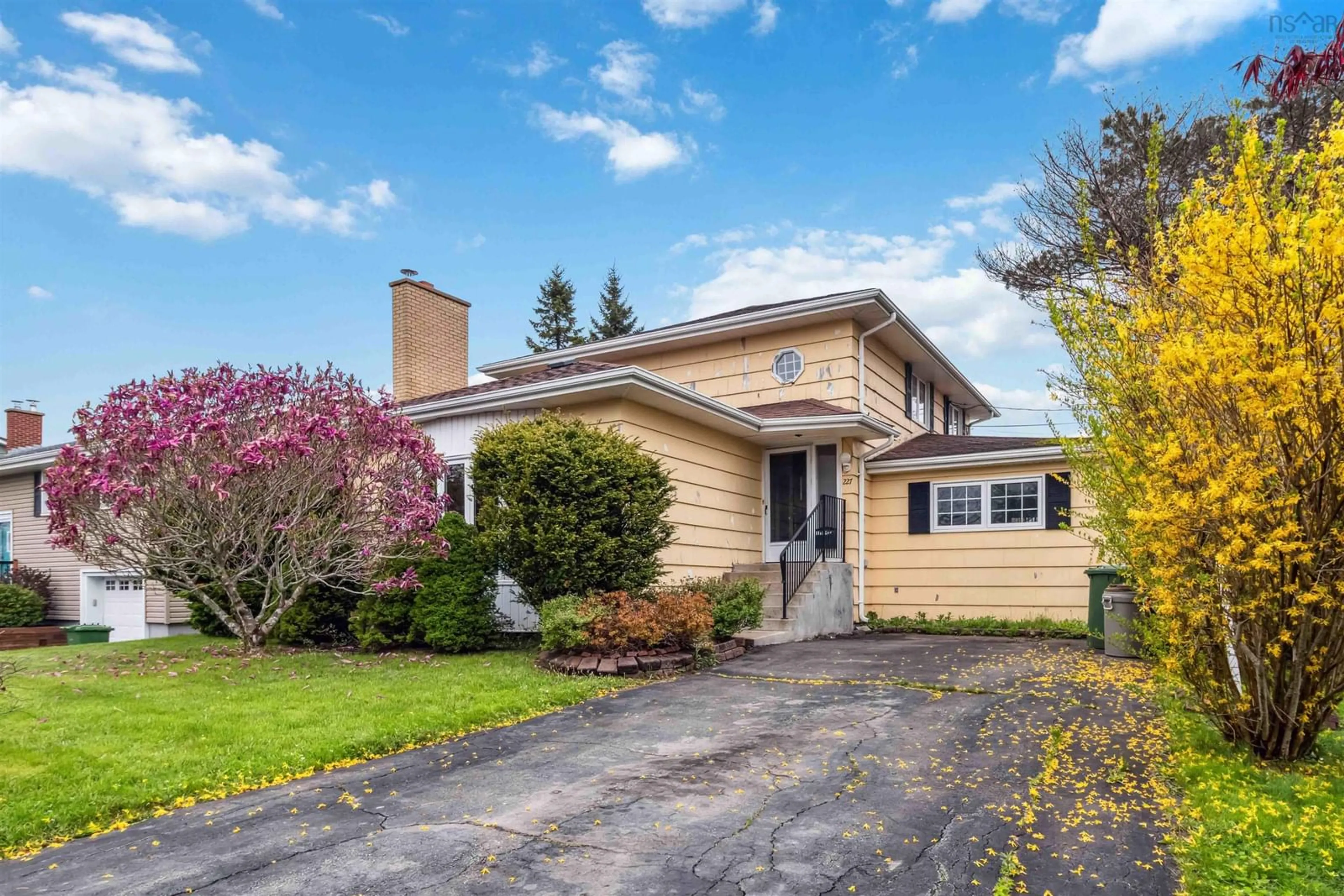 Home with vinyl exterior material, street for 227 Milsom St, Halifax Nova Scotia B3N 2B8