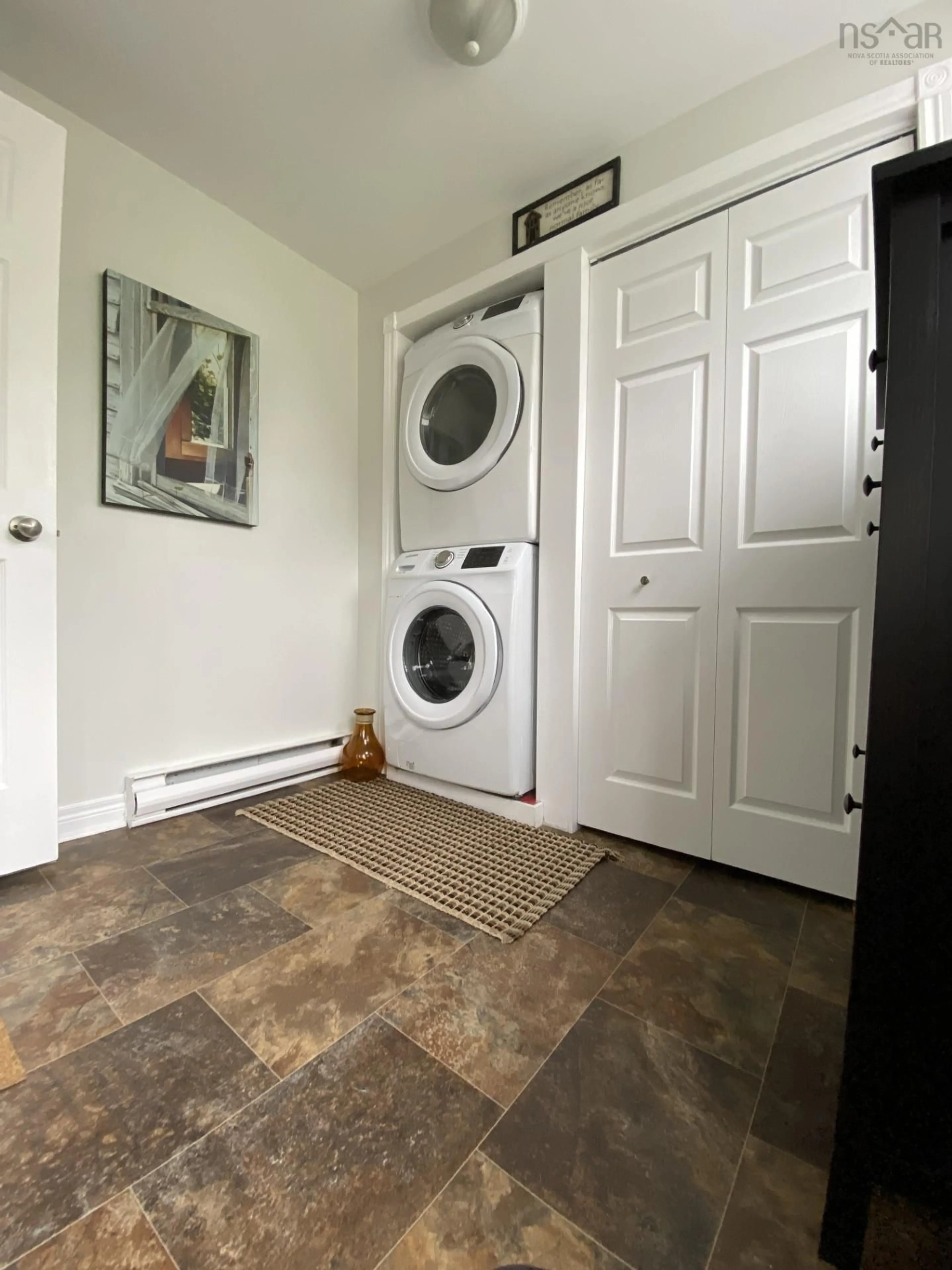 Laundry room for 76 Archibald Ave, North Sydney Nova Scotia B2A 2X1