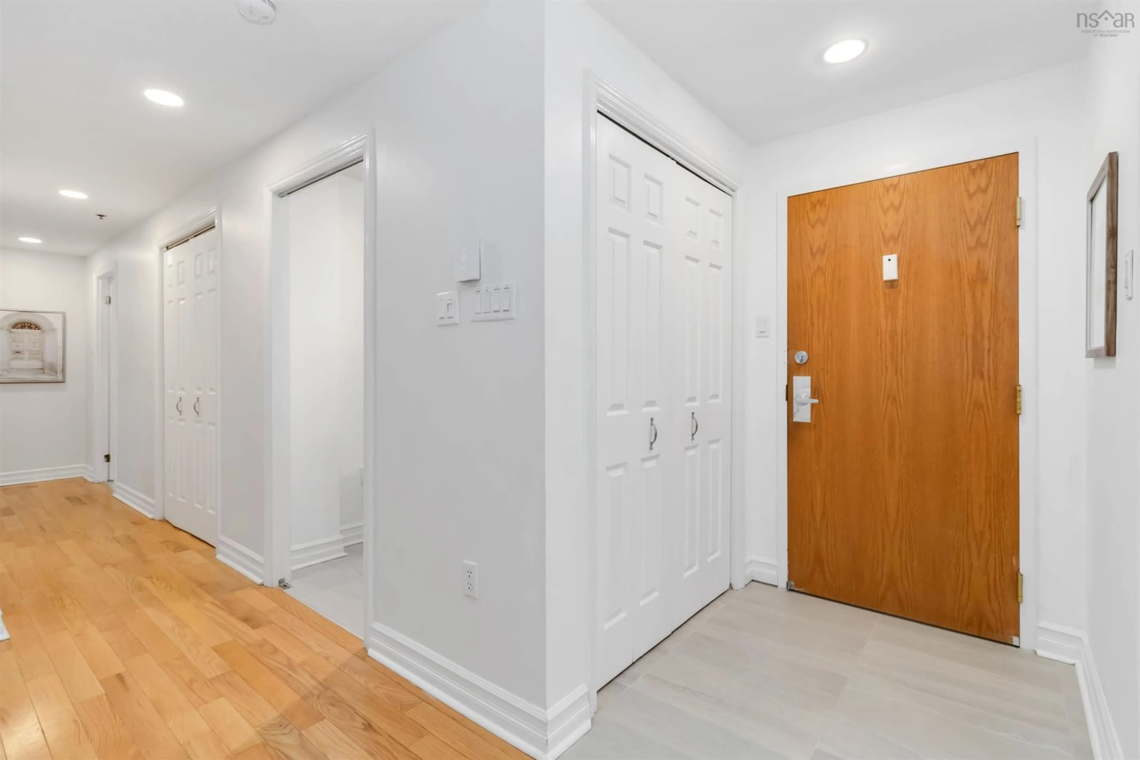Unknown for 1350 Oxford Crt #101, Halifax Nova Scotia B3H 3Y8