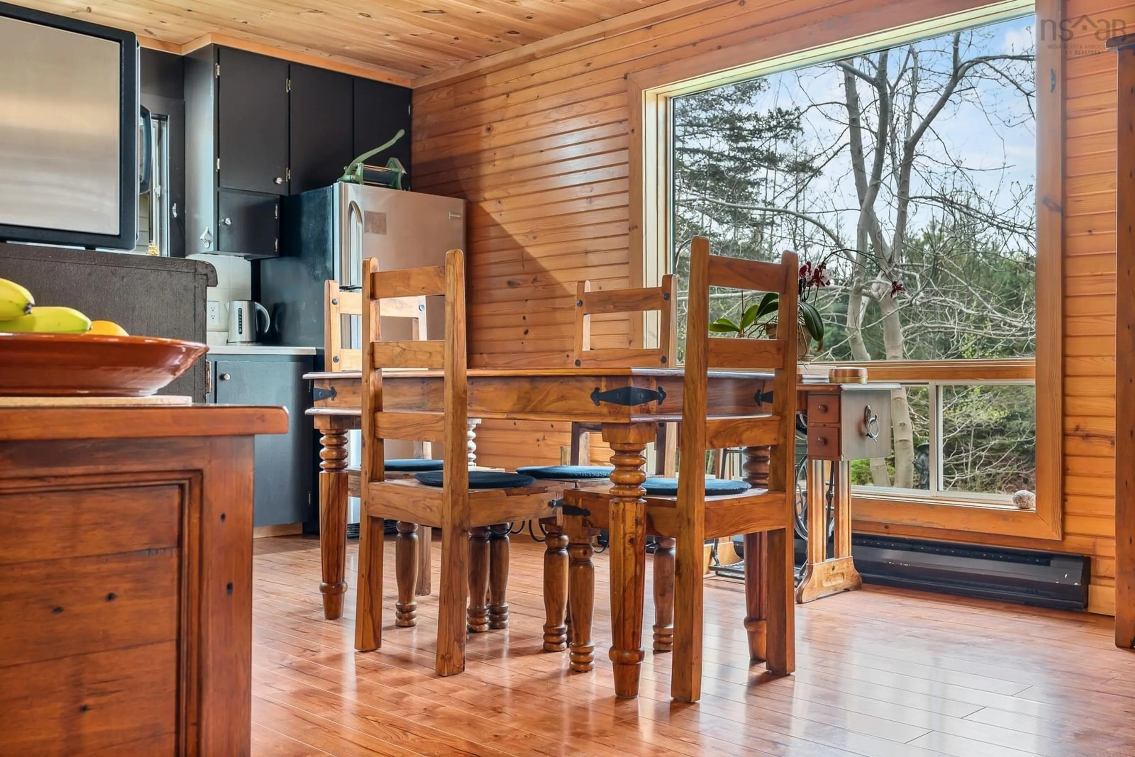 Dining room, wood/laminate floor for 312 Fraser Rd, Granville Centre Nova Scotia B0S 1A0