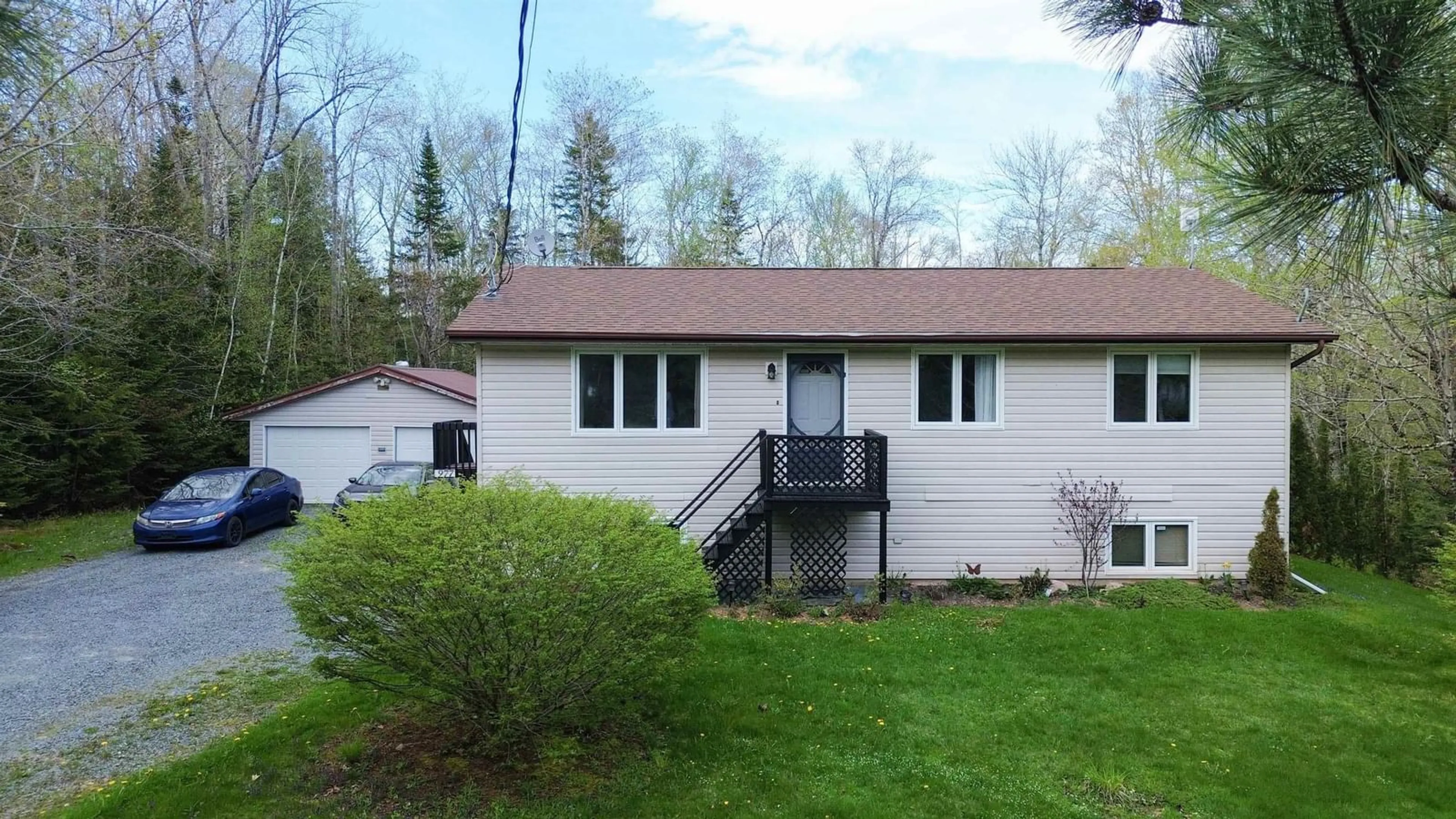 Home with vinyl exterior material, unknown for 977 Shortts Lake West Rd, Shortts Lake Nova Scotia B0N 2J0