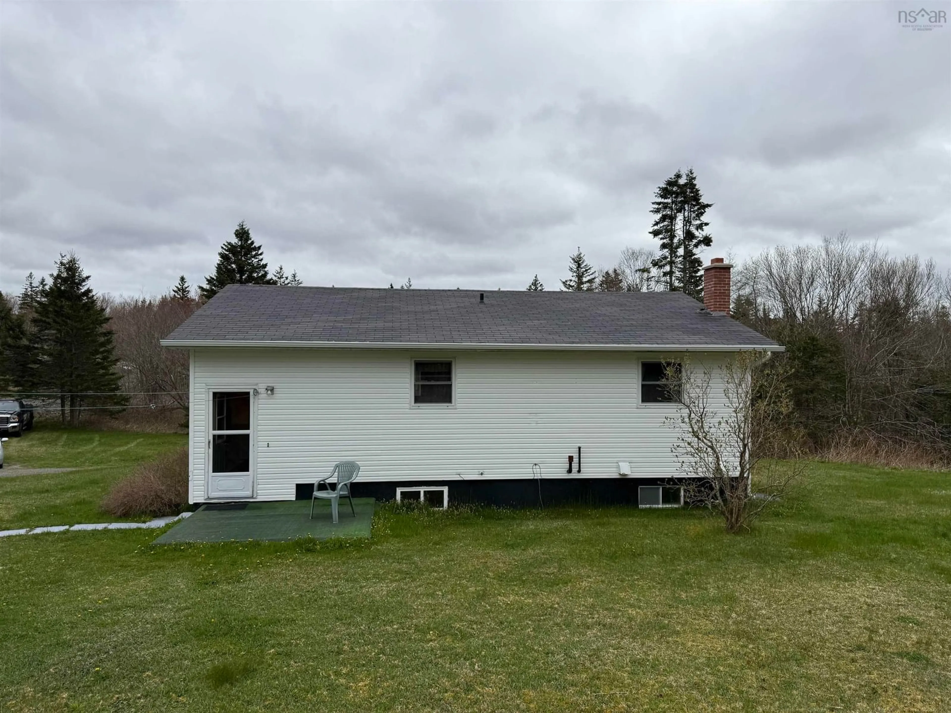 A pic from outside/outdoor area/front of a property/back of a property/a pic from drone, unknown for 6954 Highway 327, French Road Nova Scotia B1K 2A6