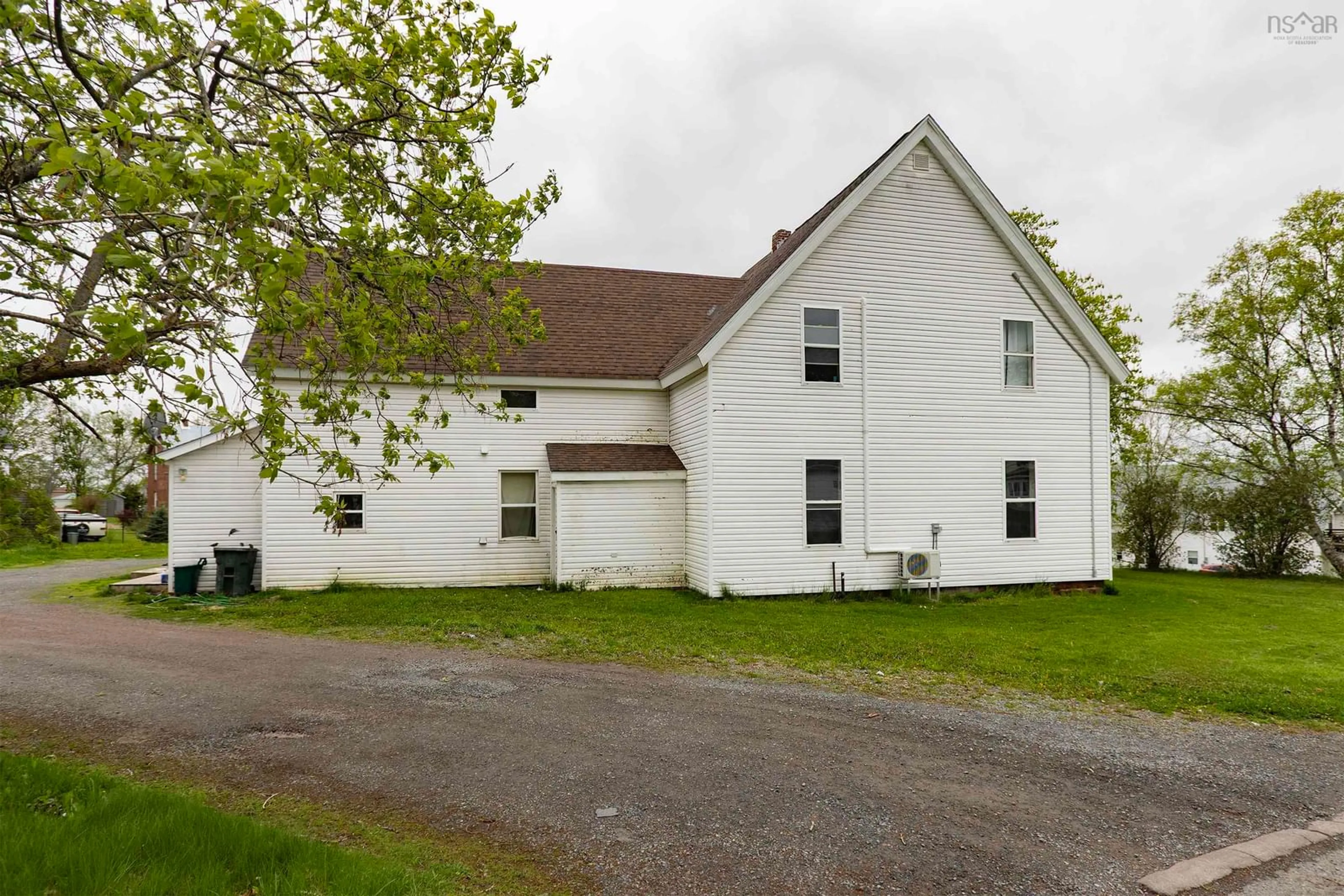 A pic from outside/outdoor area/front of a property/back of a property/a pic from drone, building for 11 Pleasant St, Amherst Nova Scotia B4H 3M5