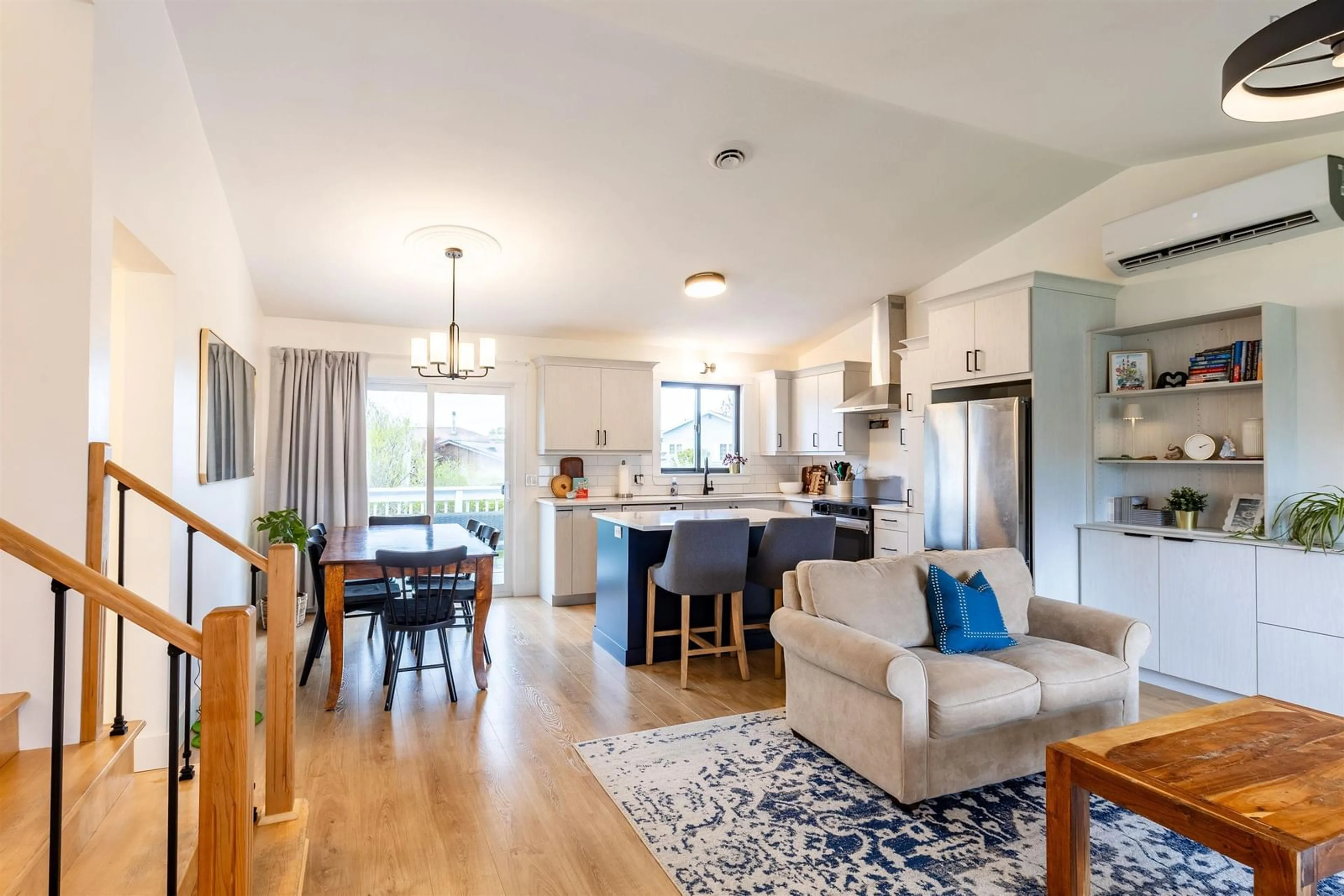 Open concept kitchen, wood/laminate floor for 484 Brunswick St, Yarmouth Nova Scotia B5A 4S1