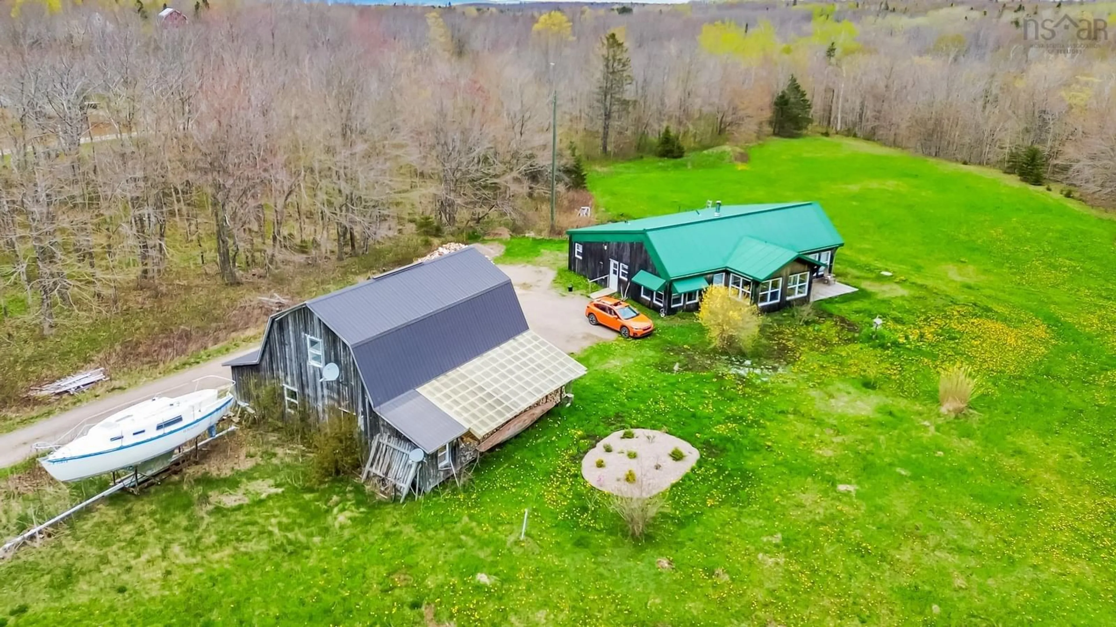 A pic from outside/outdoor area/front of a property/back of a property/a pic from drone, unknown for 124 West Black Rock Rd, West Black Rock Nova Scotia B0P 1V0