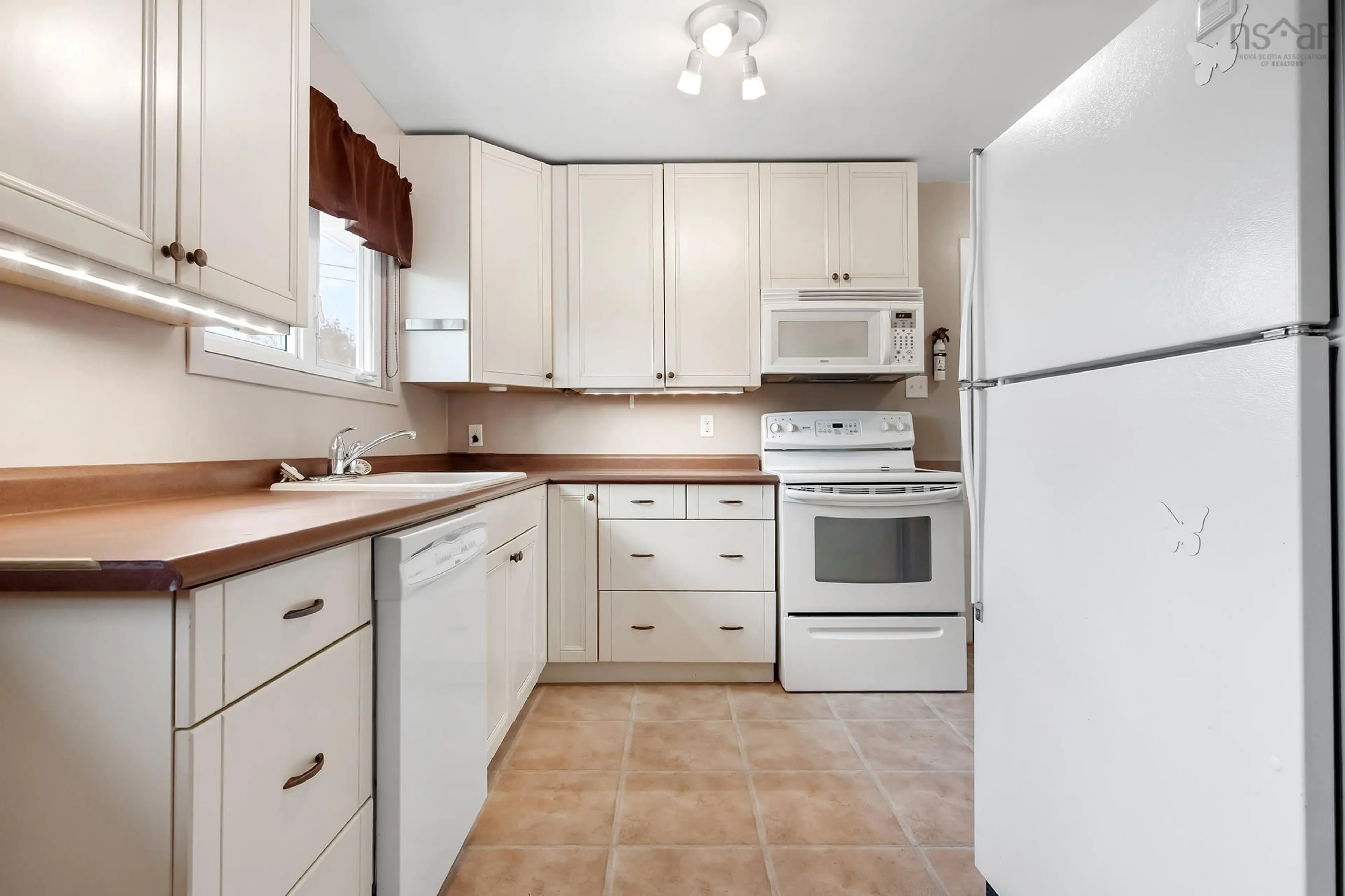 Standard kitchen, unknown for 44 Leacock Crt, Cole Harbour Nova Scotia B2W 4J4