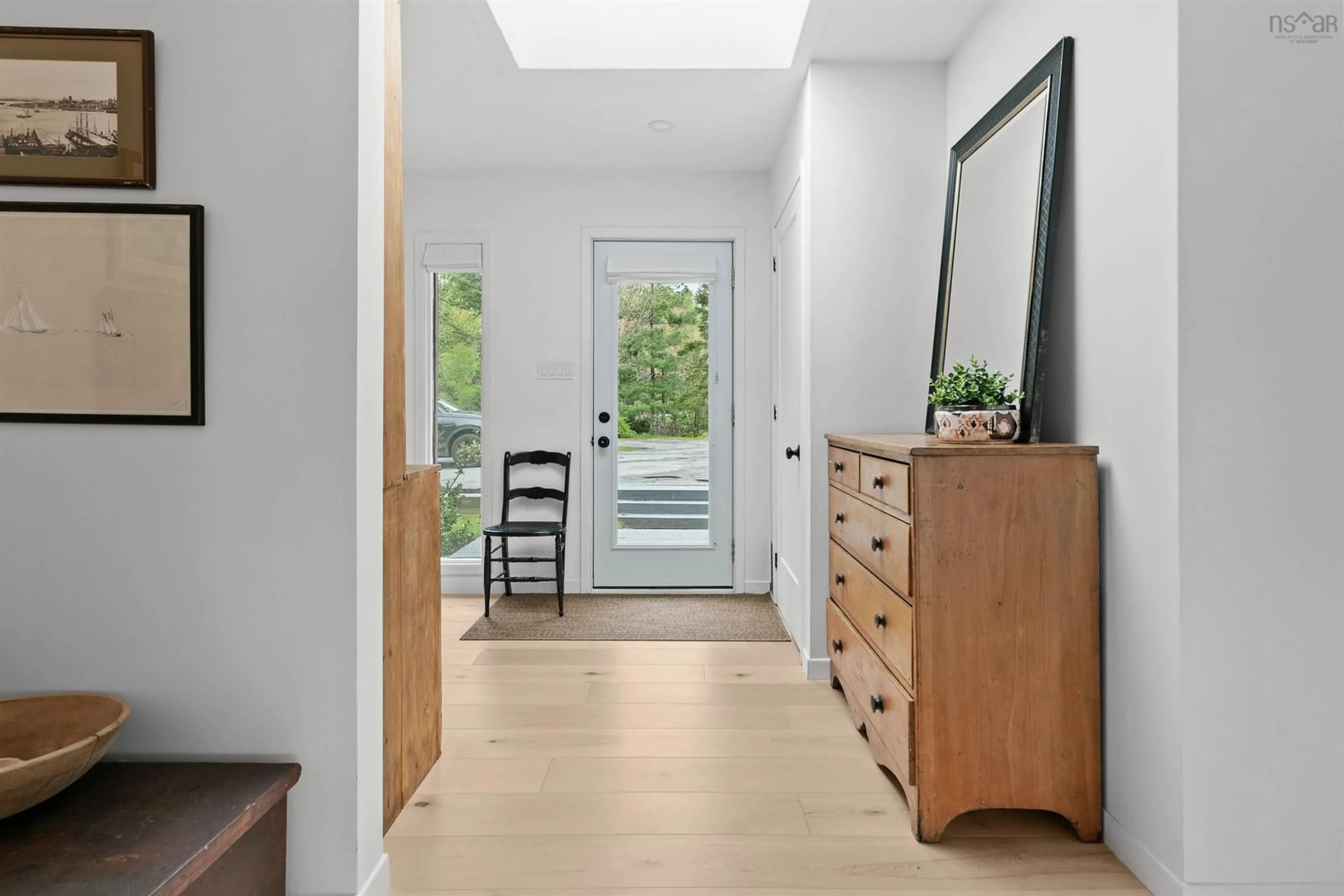 Indoor entryway for 149 Glenwood Dr, Head Of St. Margarets Bay Nova Scotia B3Z 2E7