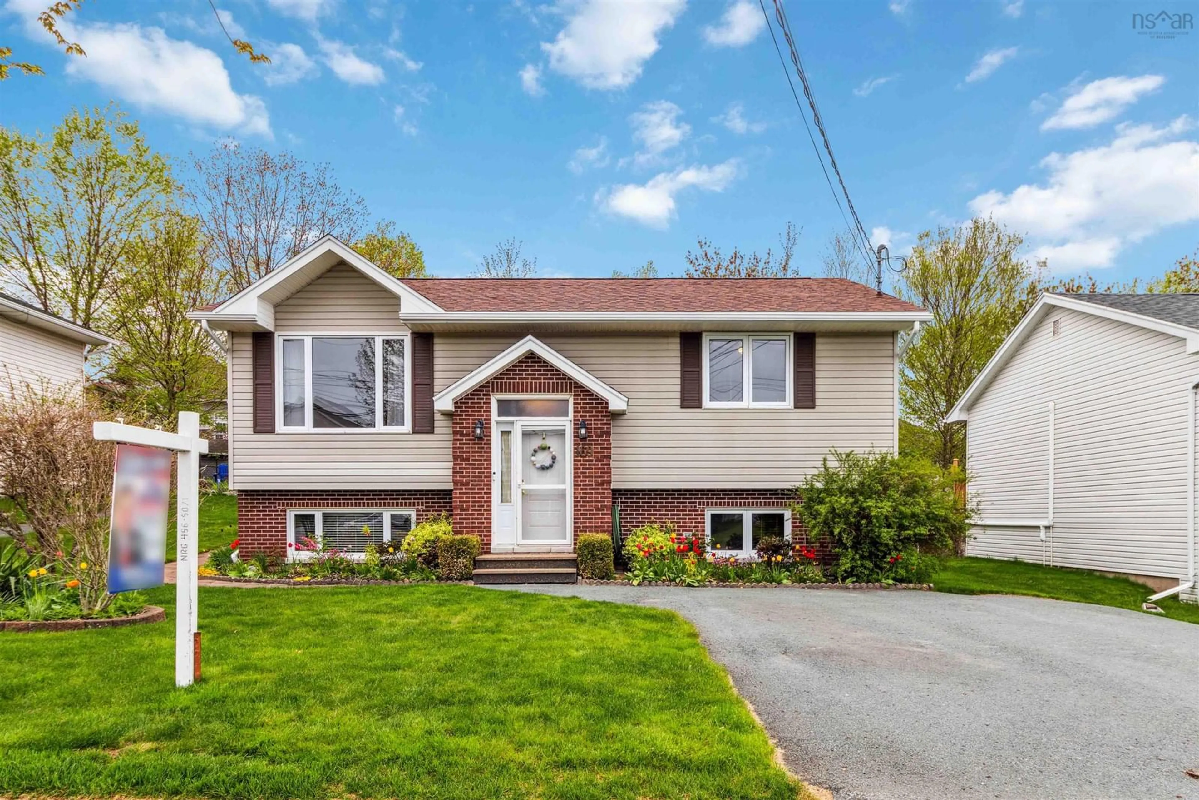 Home with vinyl exterior material, street for 169 Avenue Du Portage, Dartmouth Nova Scotia B2X 3S9
