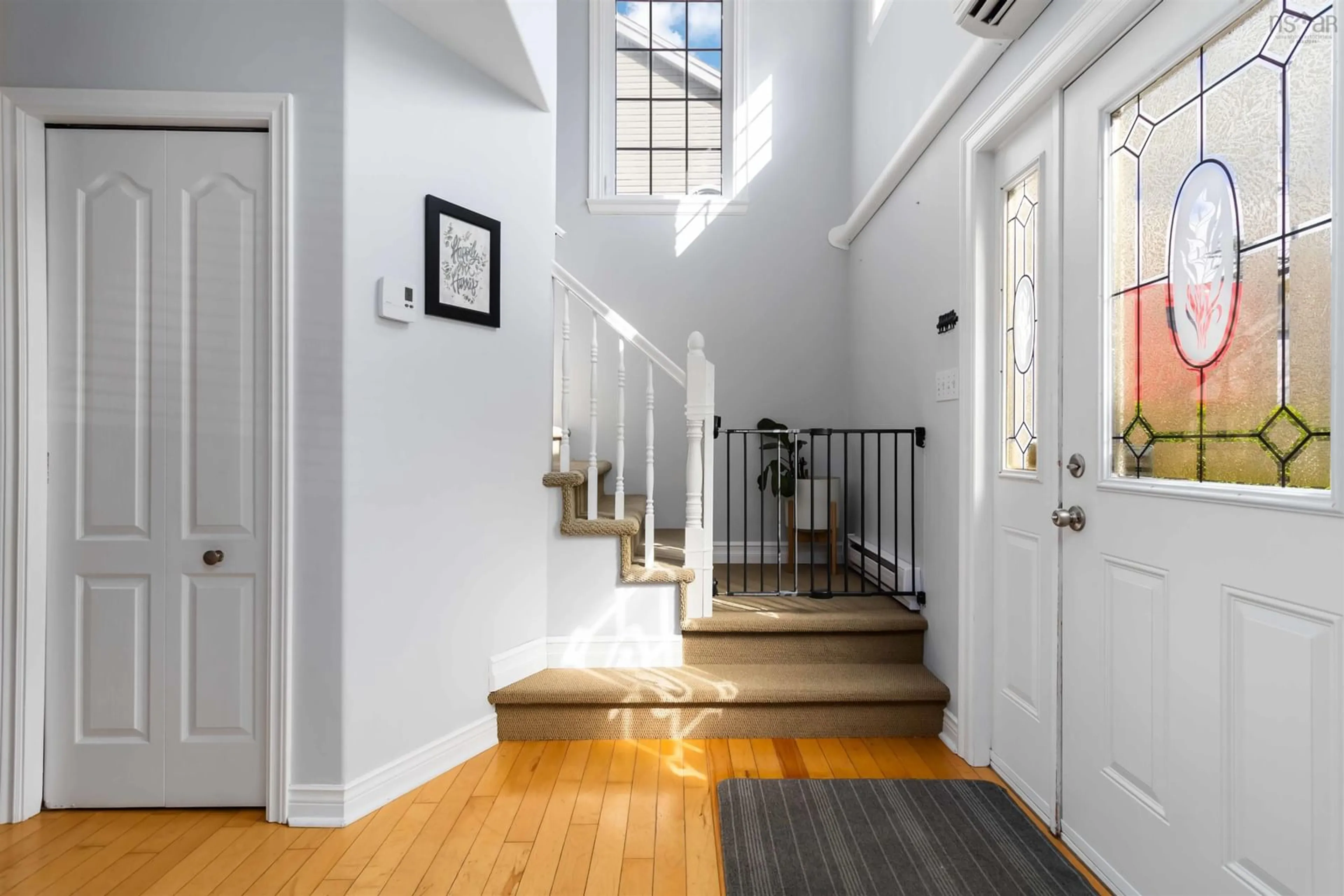 Indoor entryway for 28 Royal Masts Way, Bedford Nova Scotia B4A 4B1