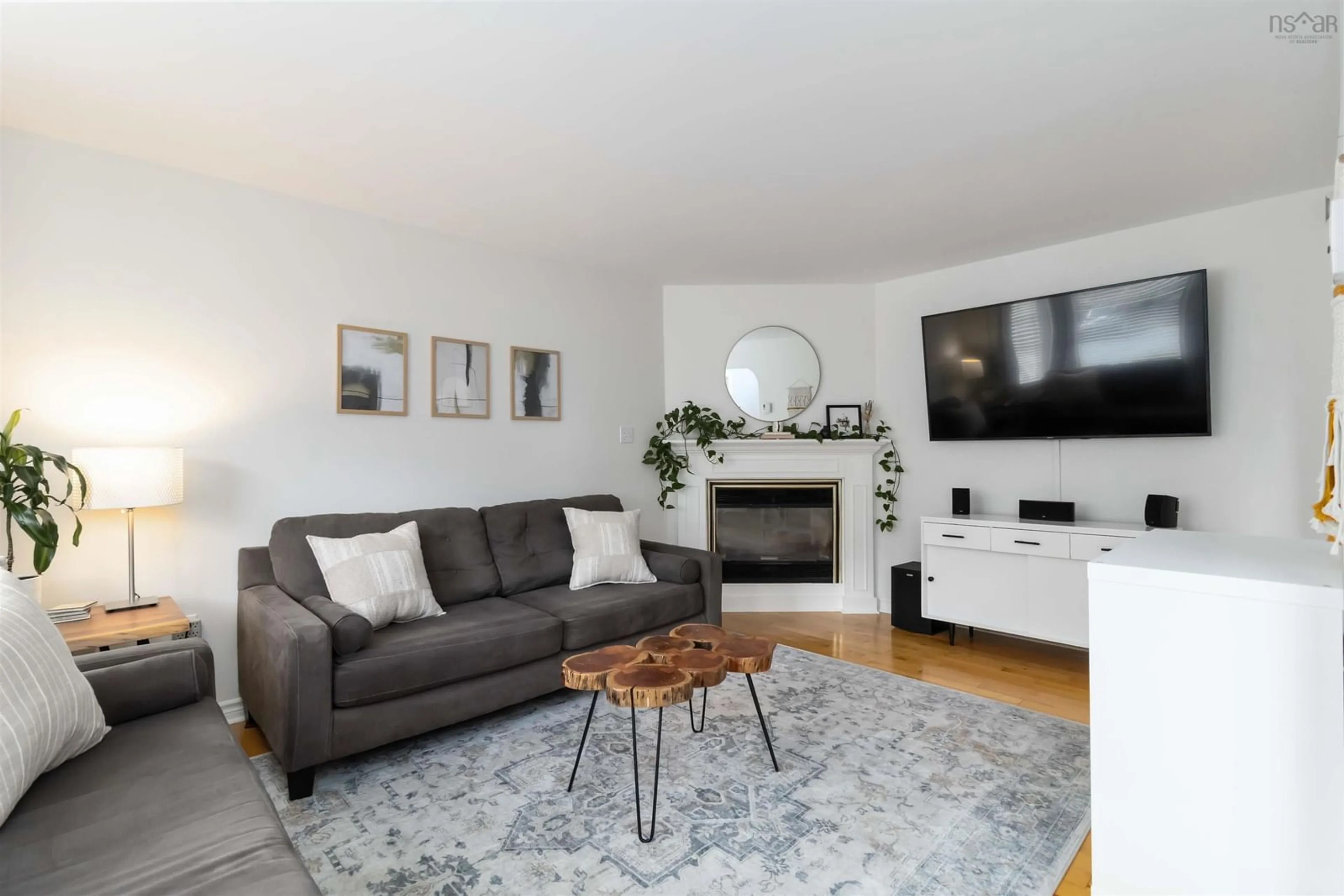 Living room with furniture, wood/laminate floor for 28 Royal Masts Way, Bedford Nova Scotia B4A 4B1