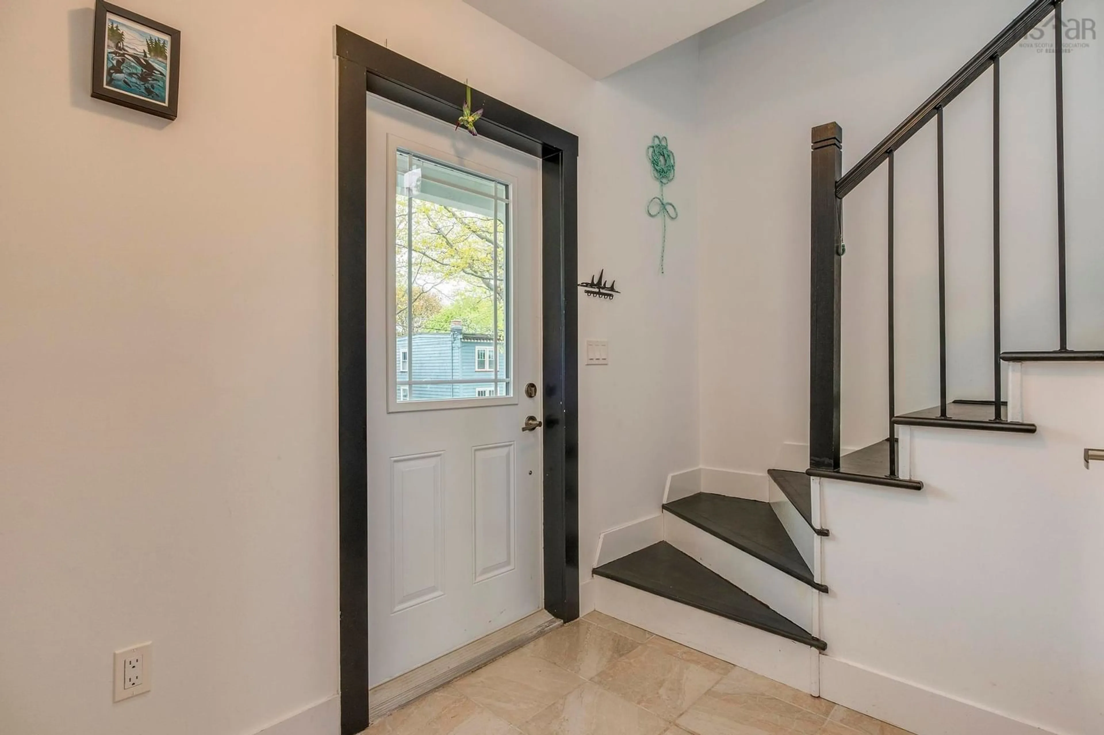 Indoor entryway for 5874 Cabot St, Halifax Nova Scotia B3K 2K1