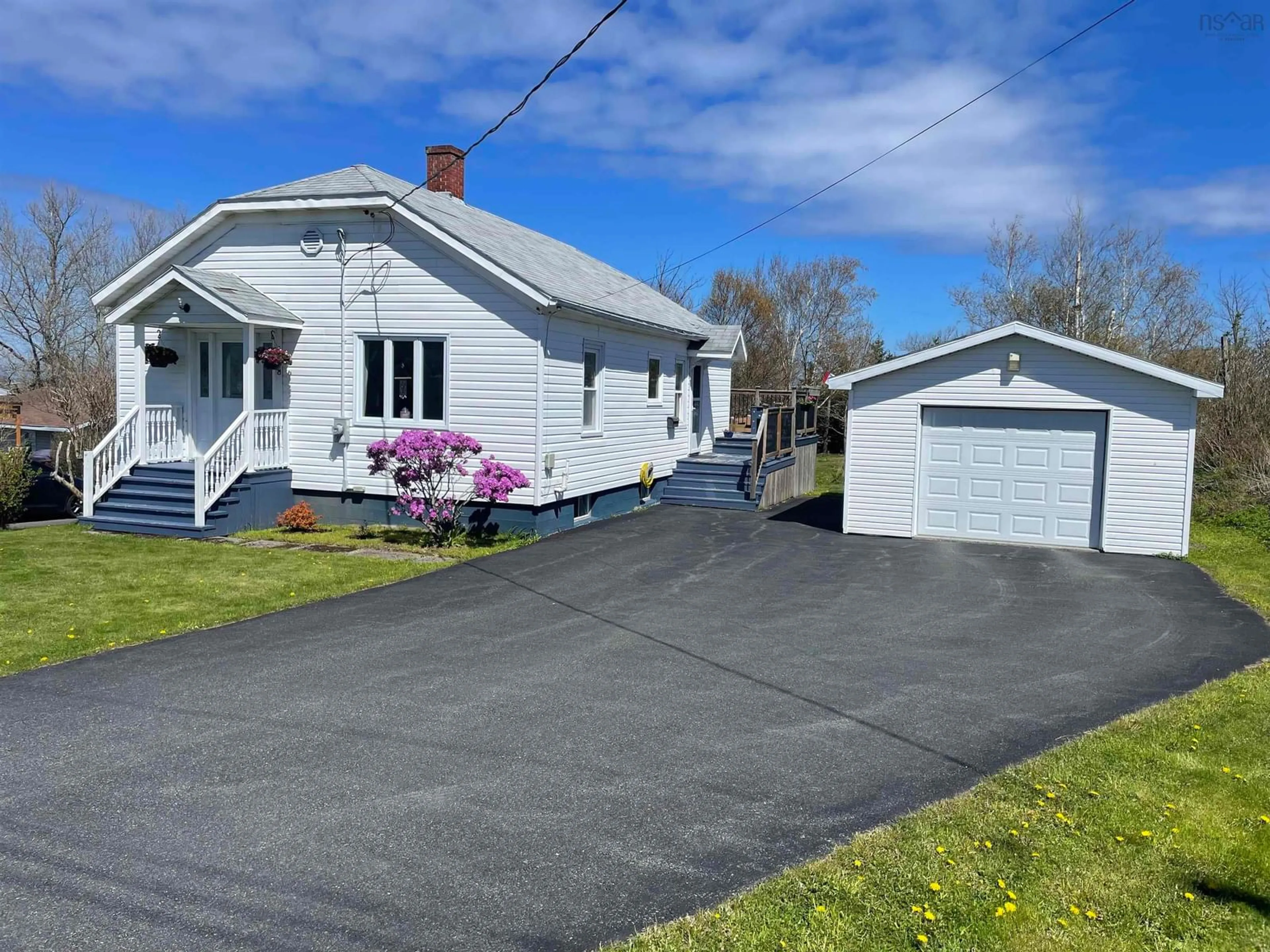 A pic from outside/outdoor area/front of a property/back of a property/a pic from drone, street for 118 Alexander St, Glace Bay Nova Scotia B1A 4A7