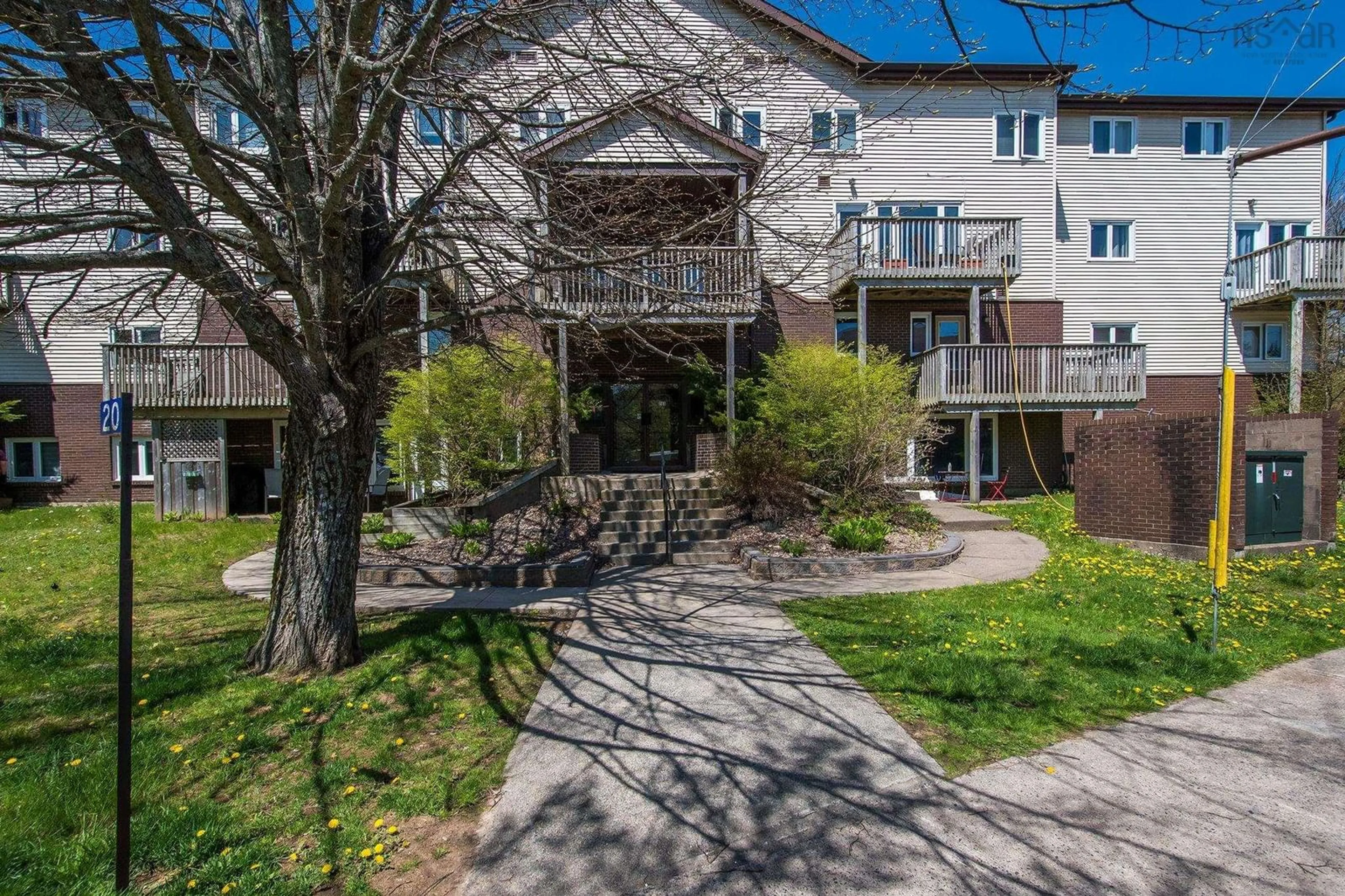 Patio, building for 203 Ross St #205, Halifax Nova Scotia B3M 3Z2