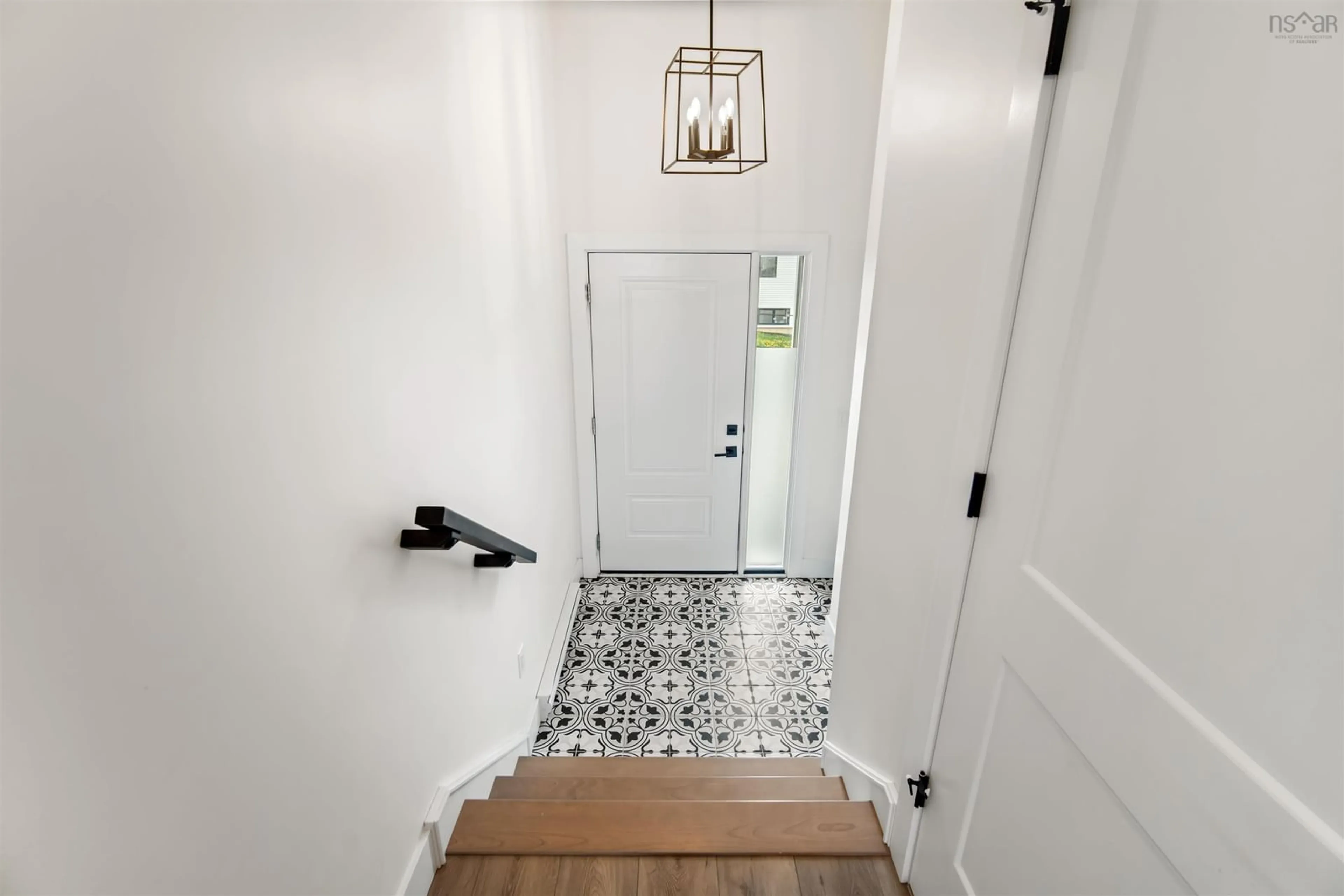 Indoor entryway for 523 Cowie Hill Rd, Cowie Hill Nova Scotia B3N 0E1