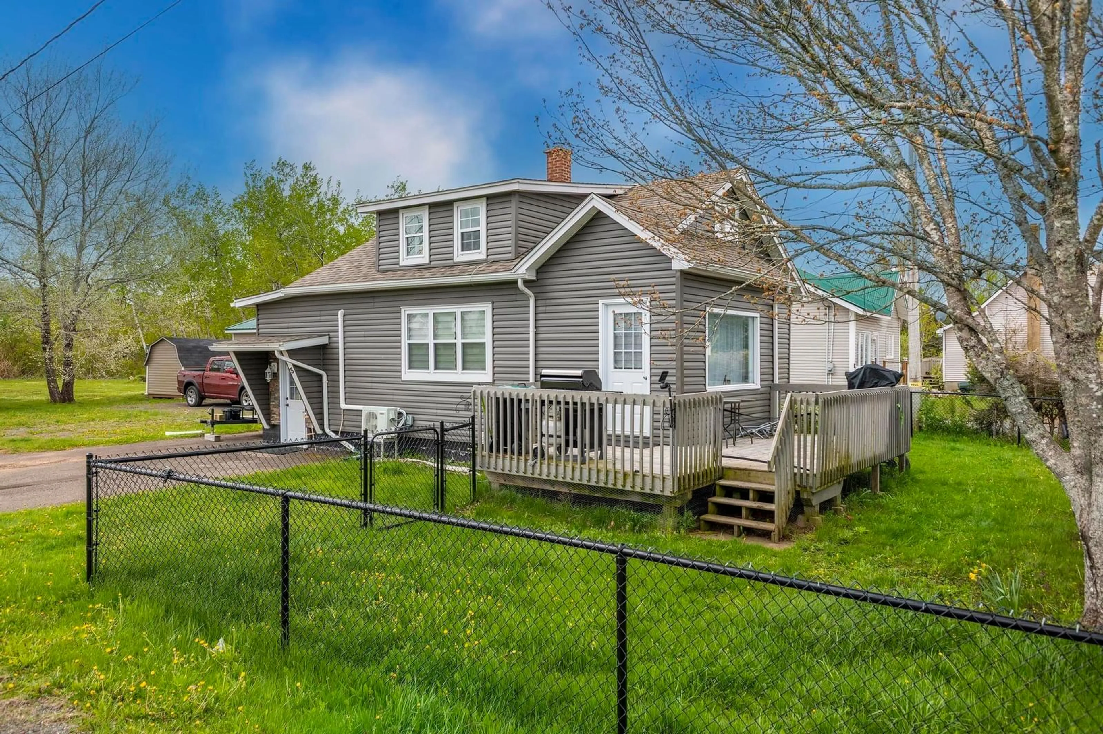 Home with vinyl exterior material, street for 5 Fraser Lane, Springhill Nova Scotia B0M 1X0