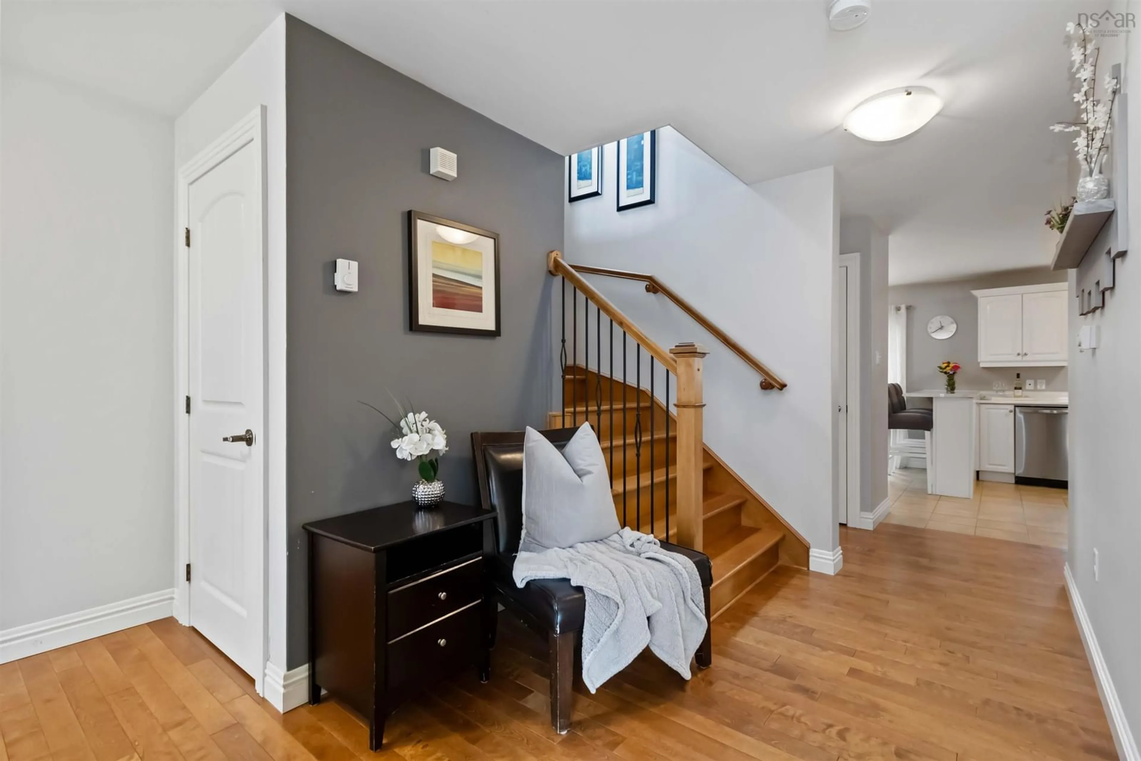 Indoor entryway for 17 Hubleys Dr, Halifax Nova Scotia B3P 1G9