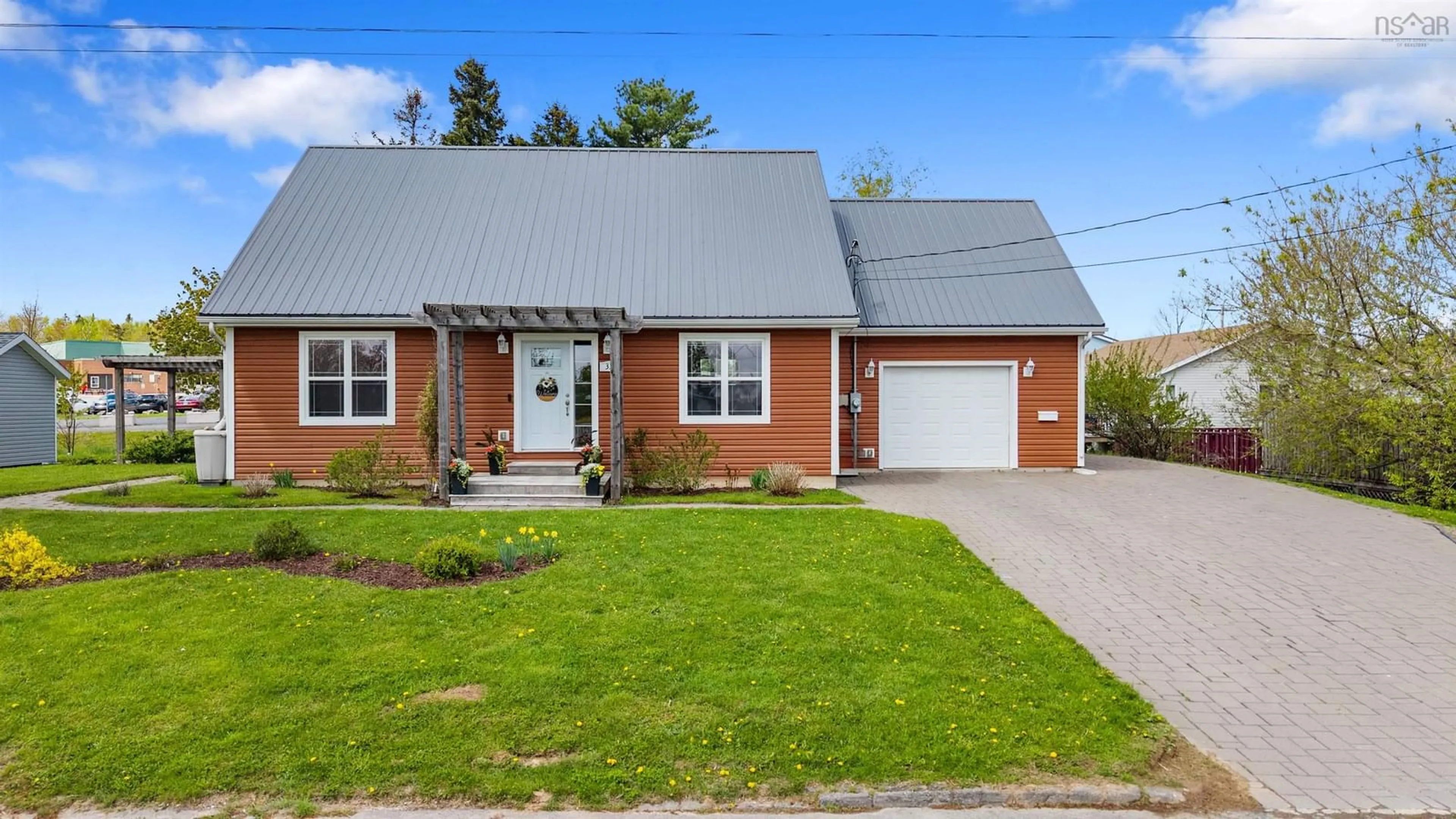 Home with brick exterior material, street for 336 Beech St, New Glasgow Nova Scotia B2H 1A2
